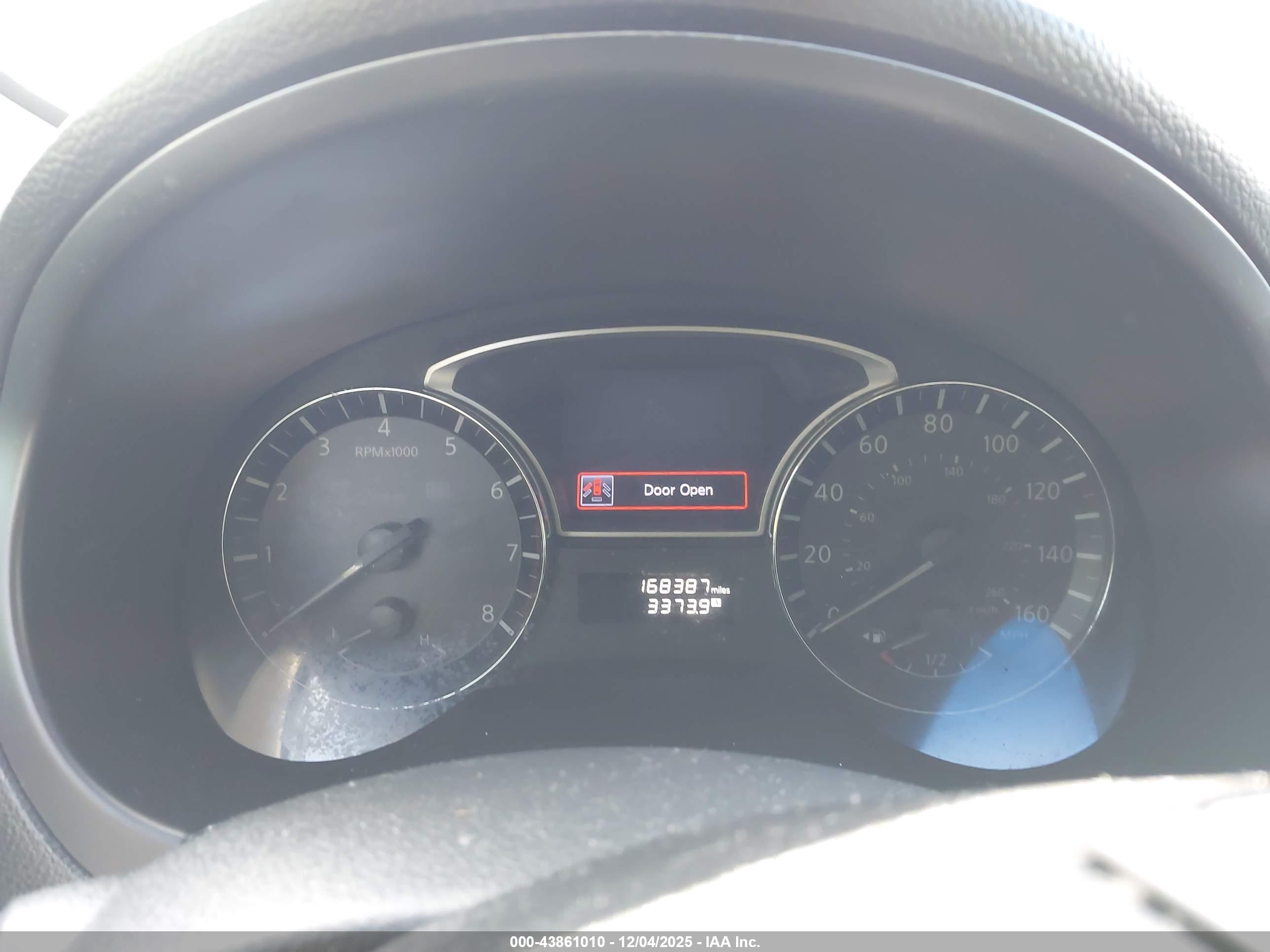 NISSAN ALTIMA image 7