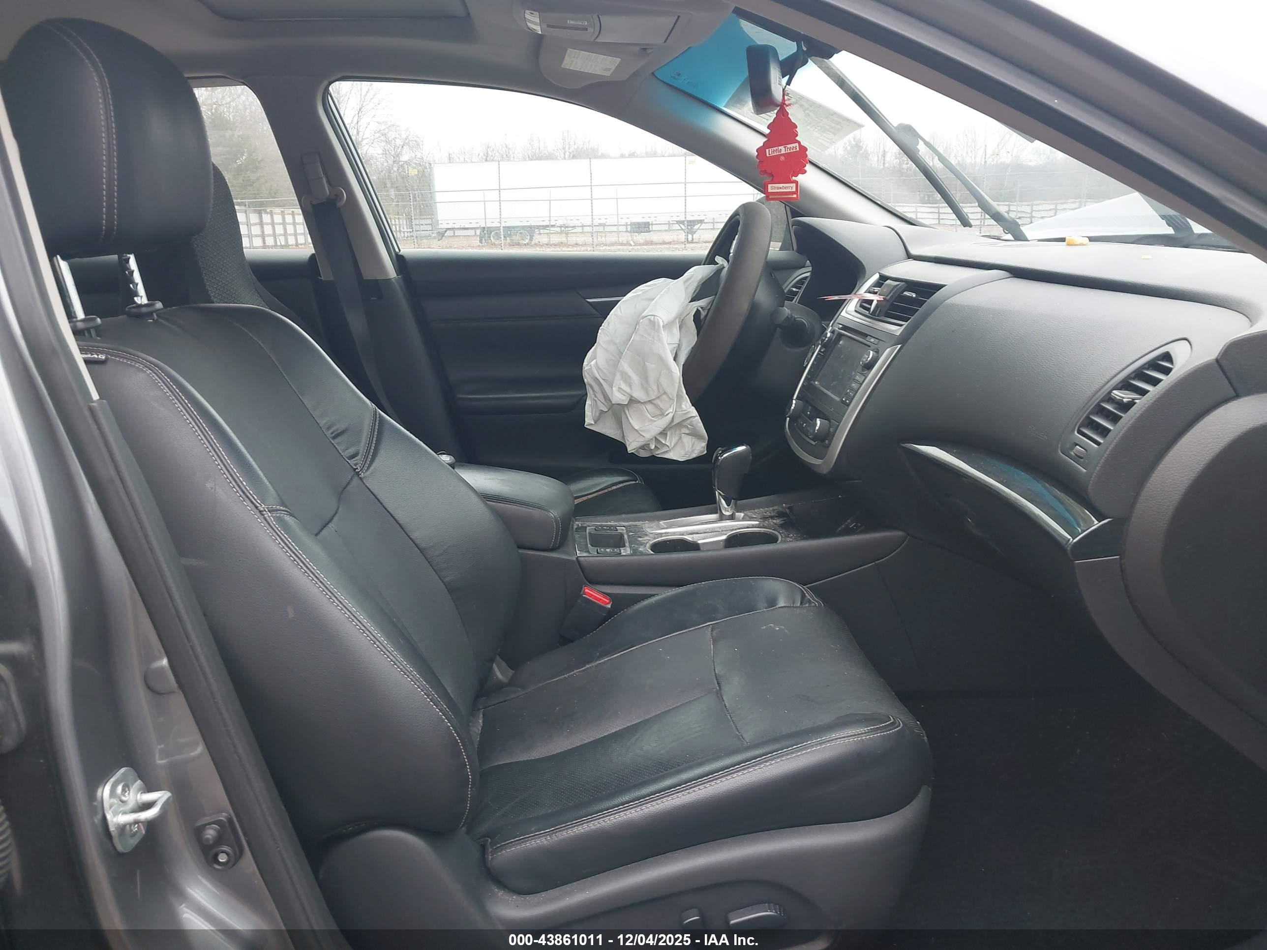 NISSAN ALTIMA image 5