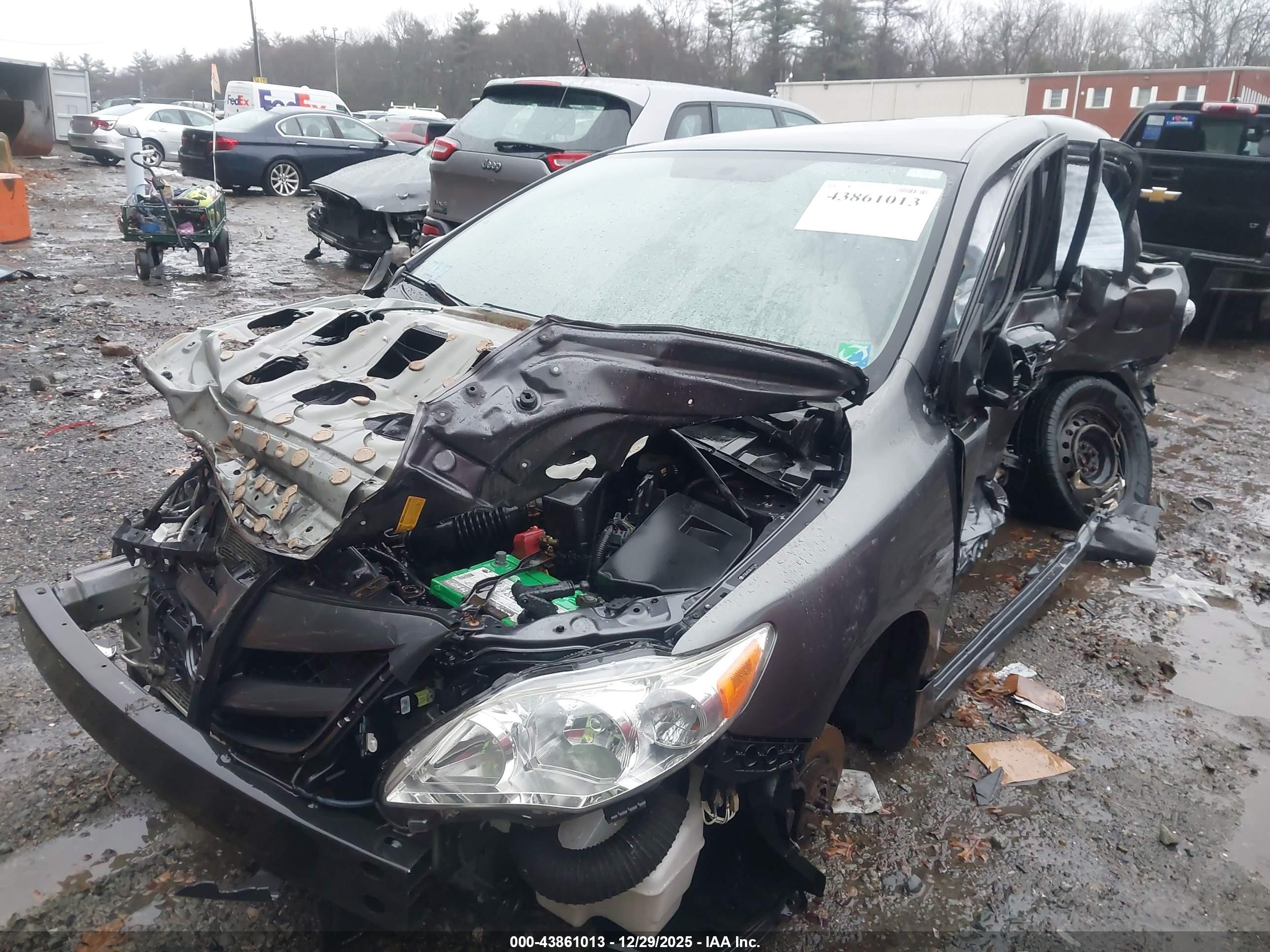 TOYOTA COROLLA image 2