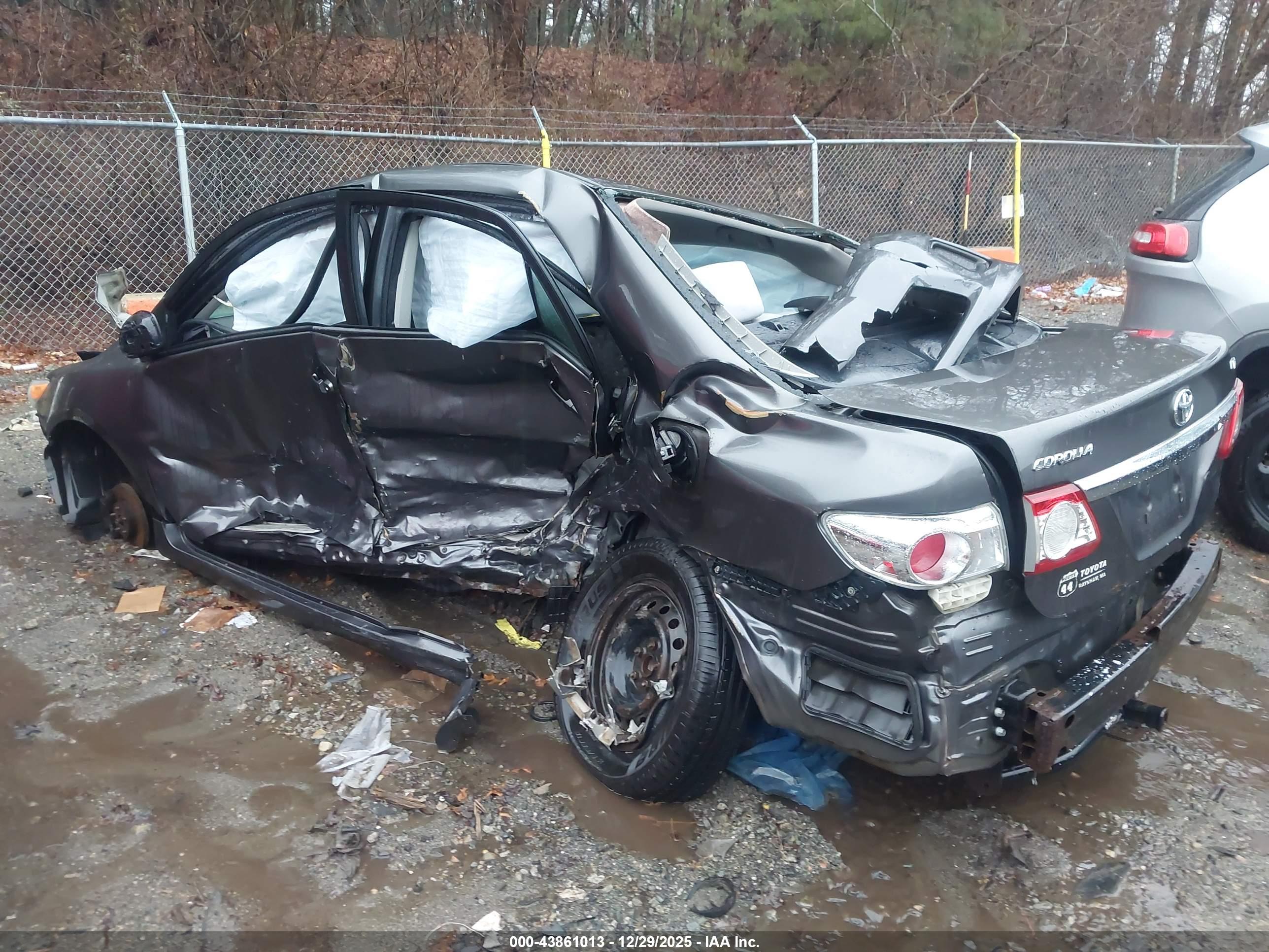 TOYOTA COROLLA image 3