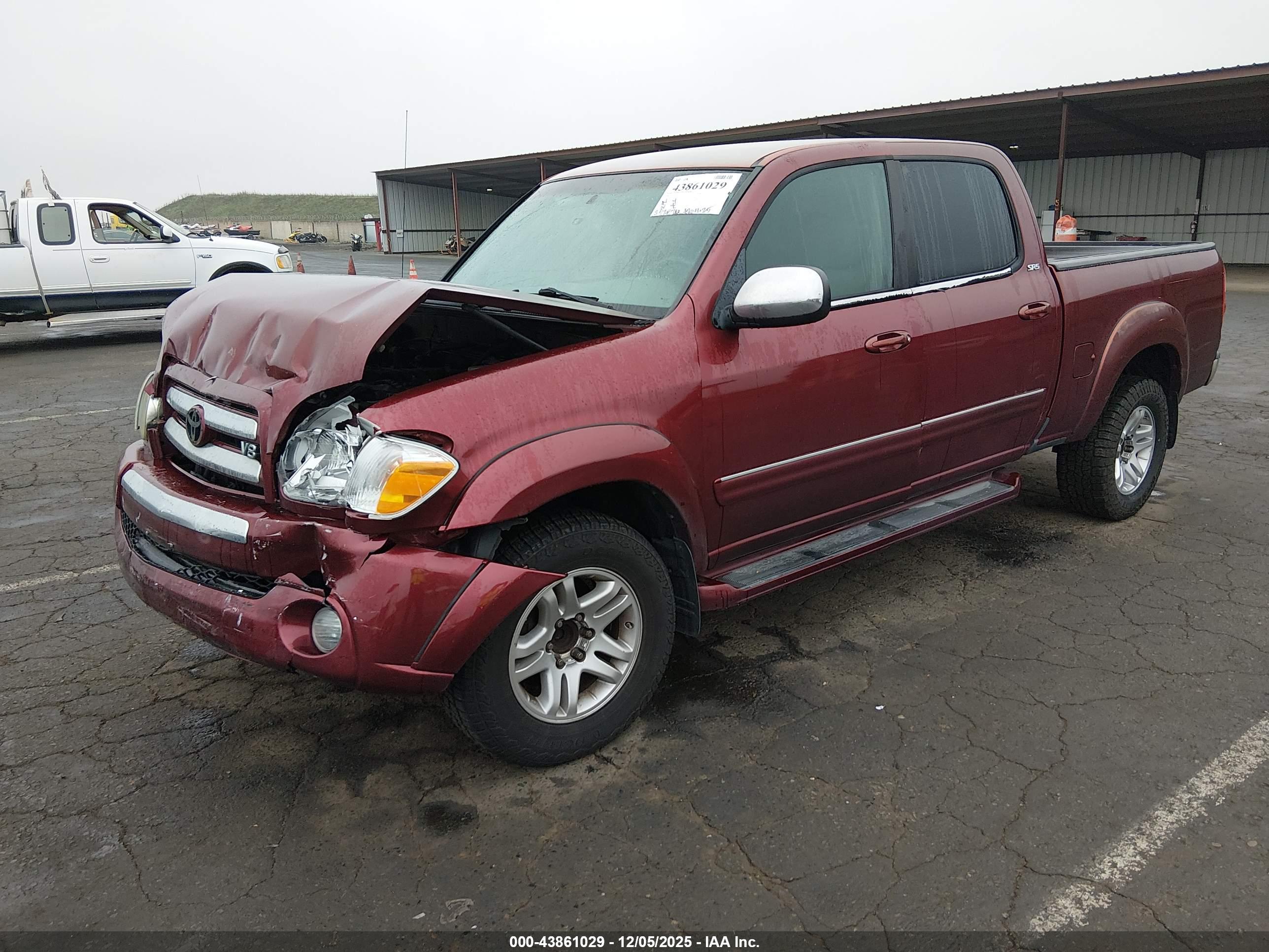 TOYOTA TUNDRA image 2