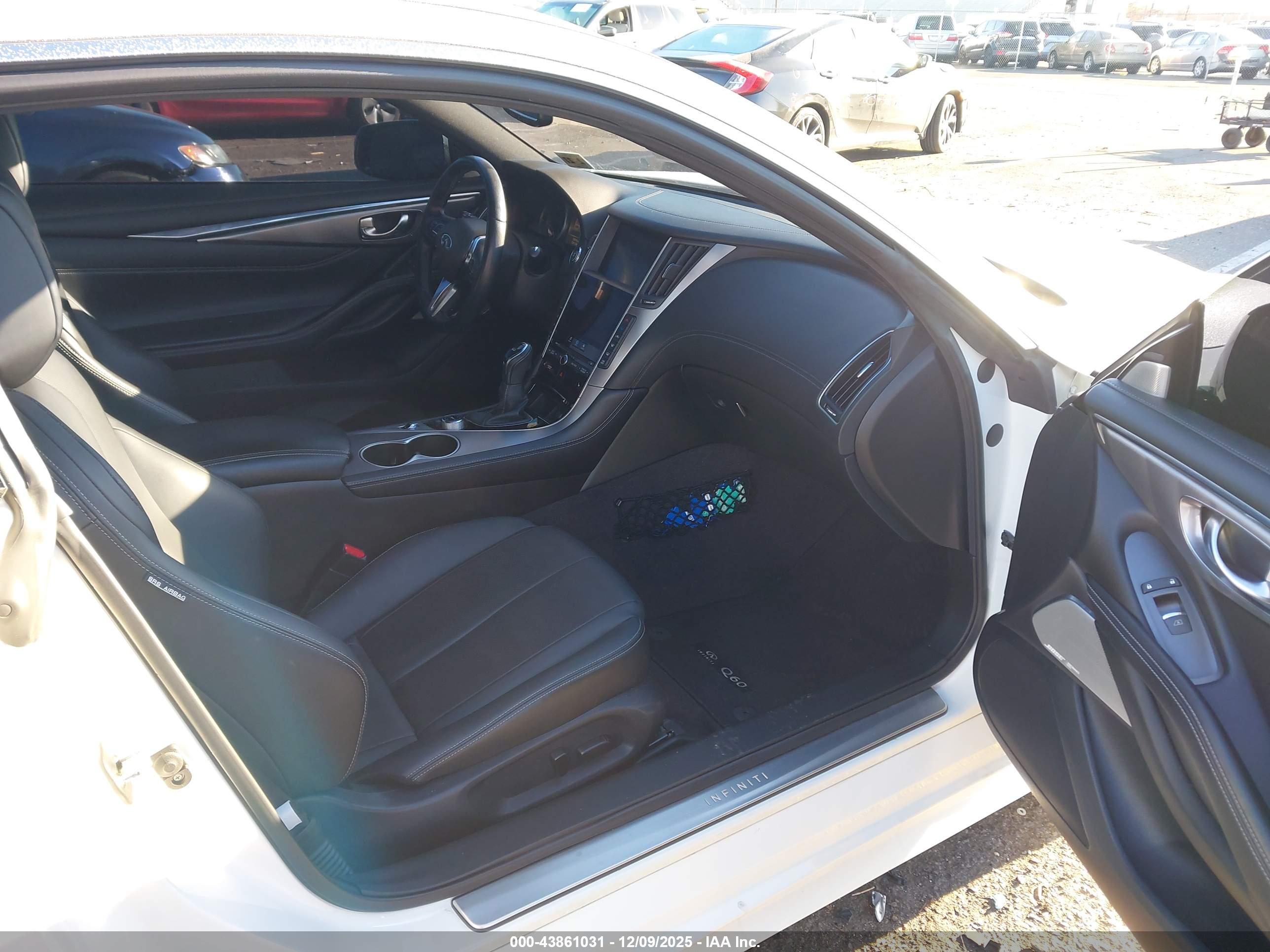 INFINITI Q60 image 5