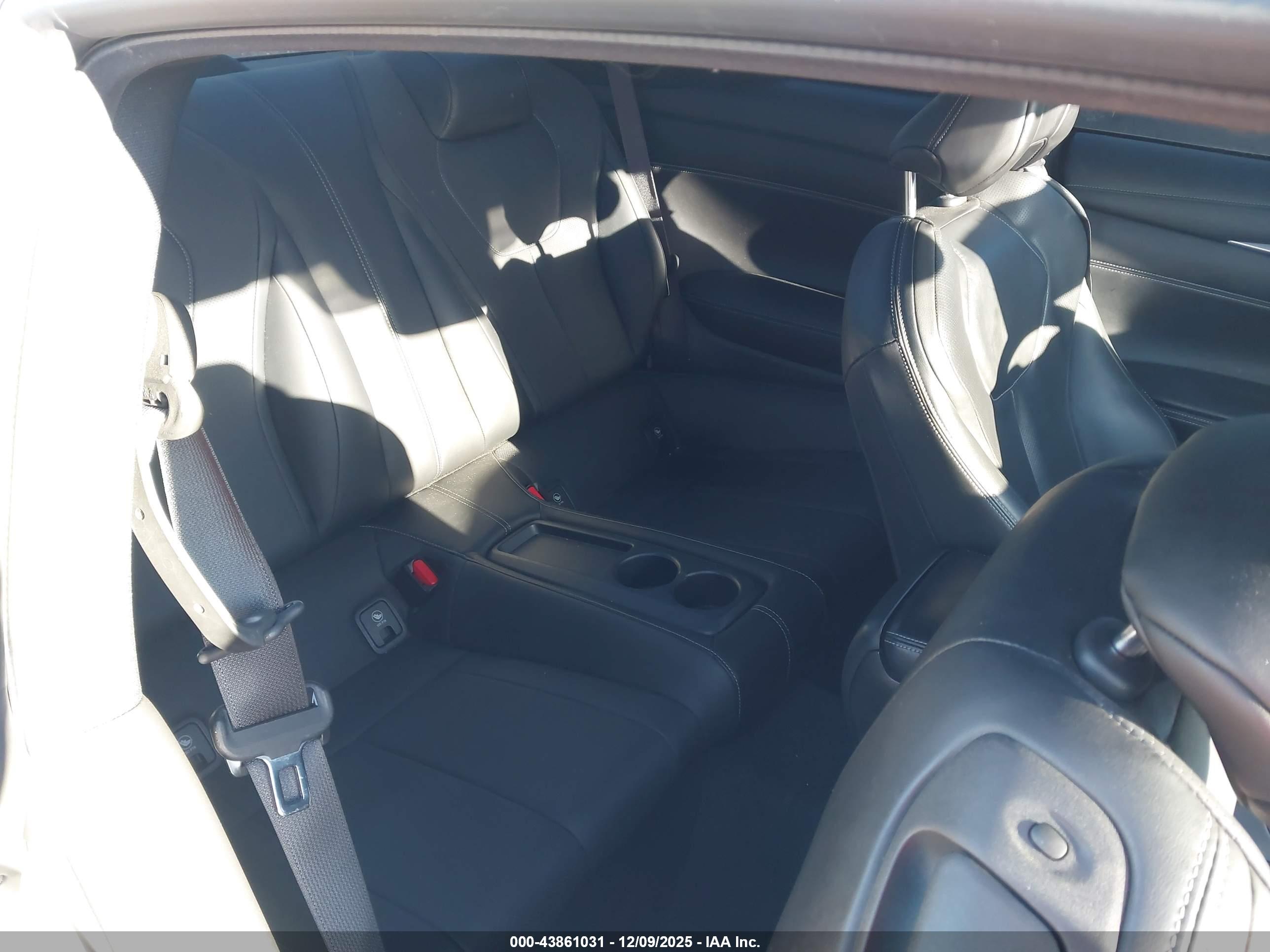 INFINITI Q60 image 8