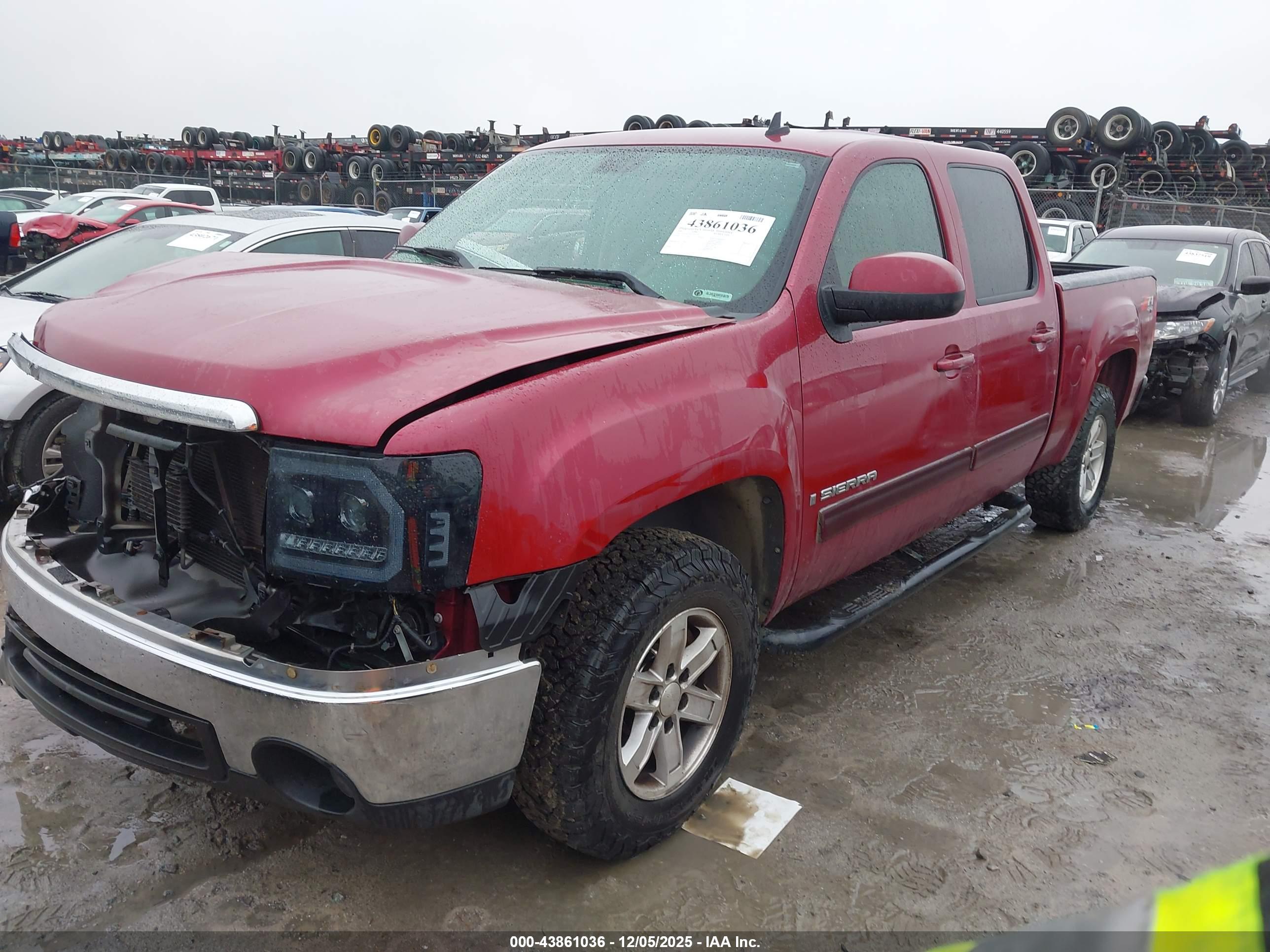 GMC SIERRA image 2