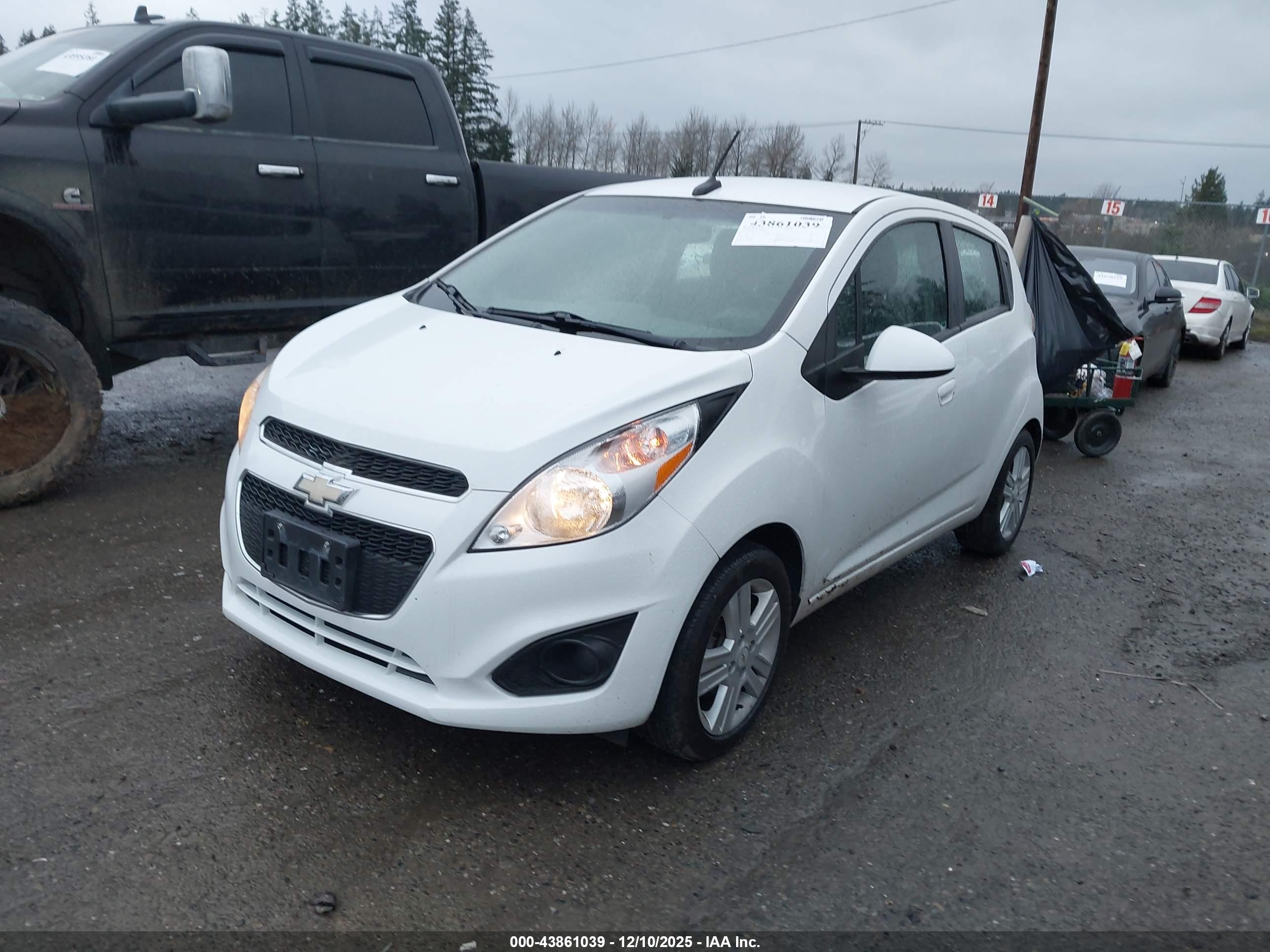 CHEVROLET SPARK image 2