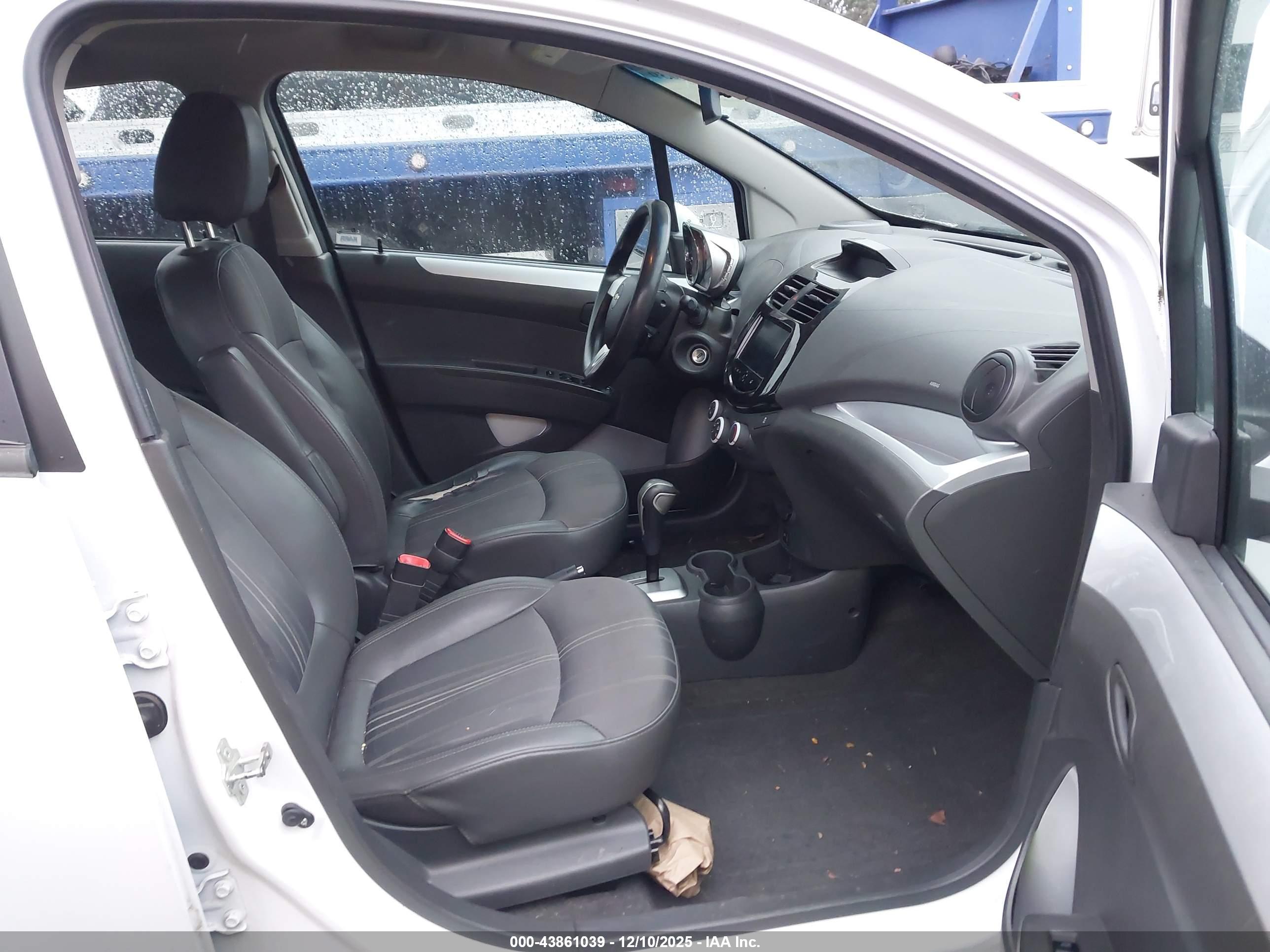 CHEVROLET SPARK image 5