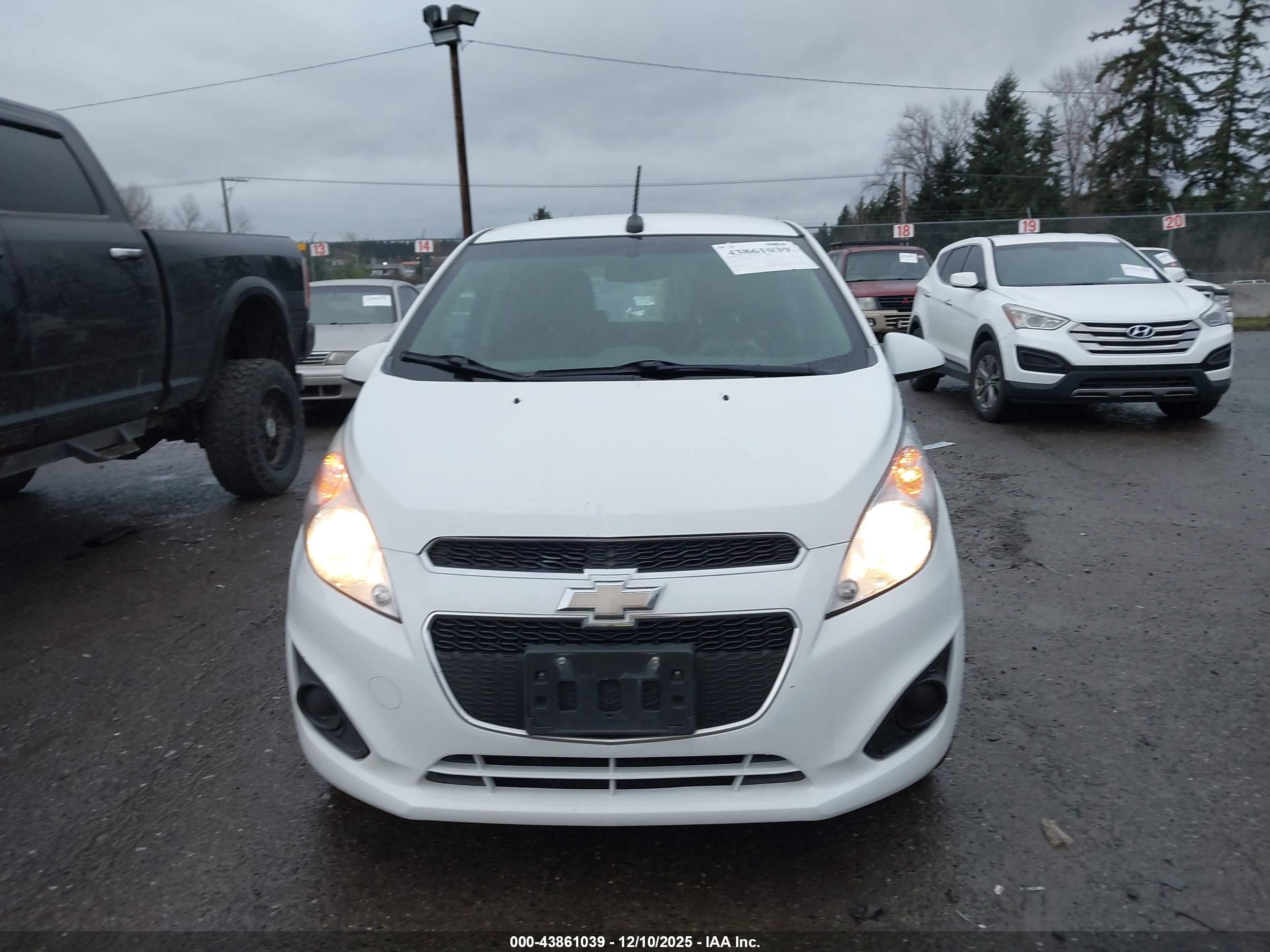 CHEVROLET SPARK image 6