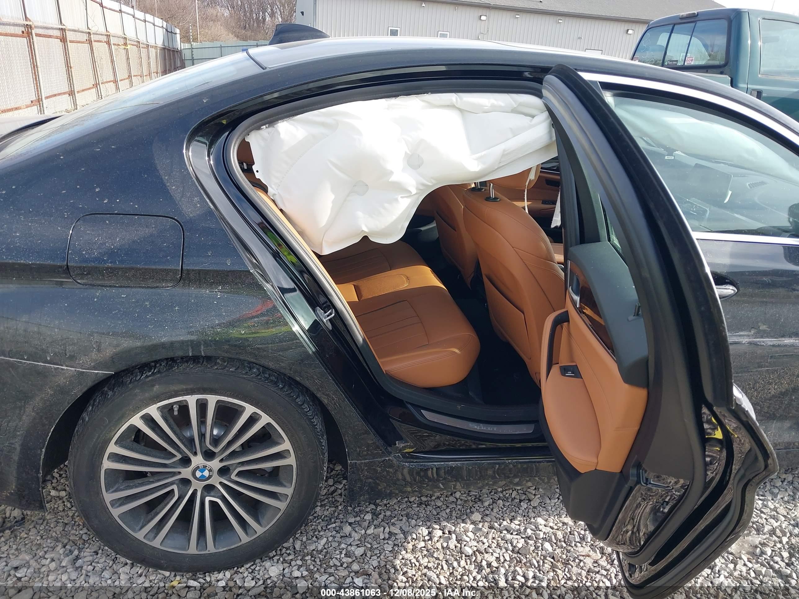 BMW 530I image 8