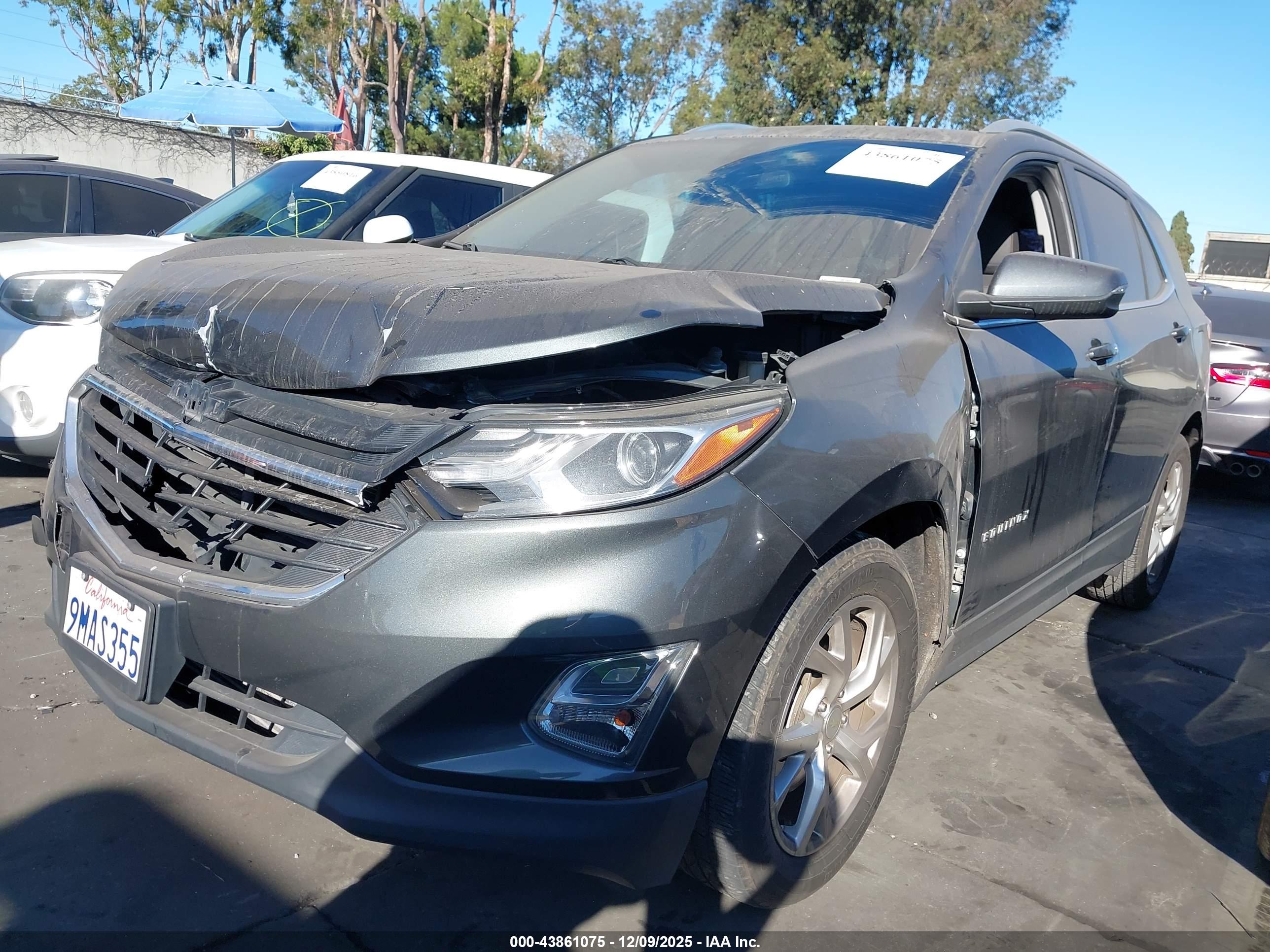CHEVROLET EQUINOX image 2