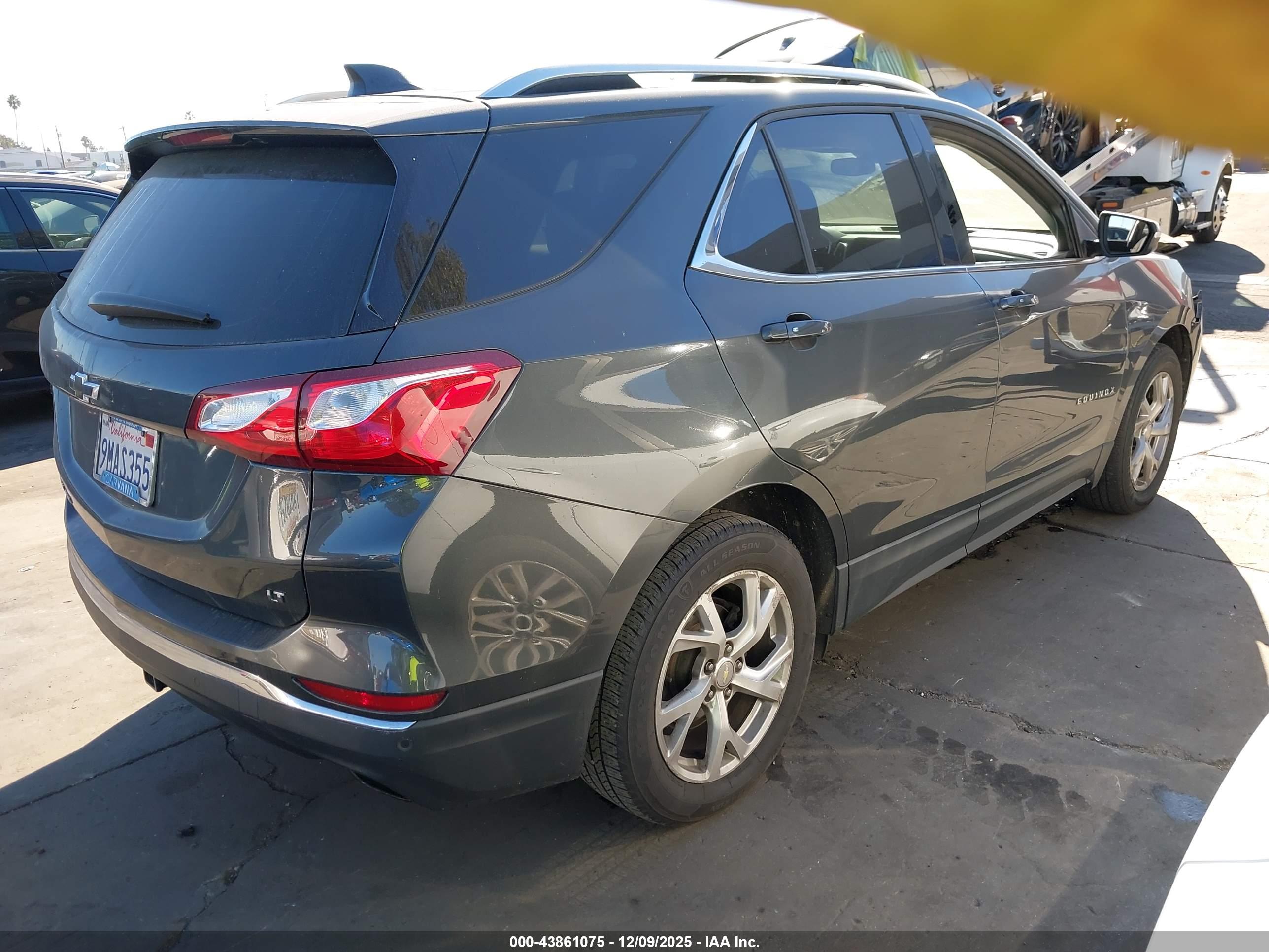 CHEVROLET EQUINOX image 4