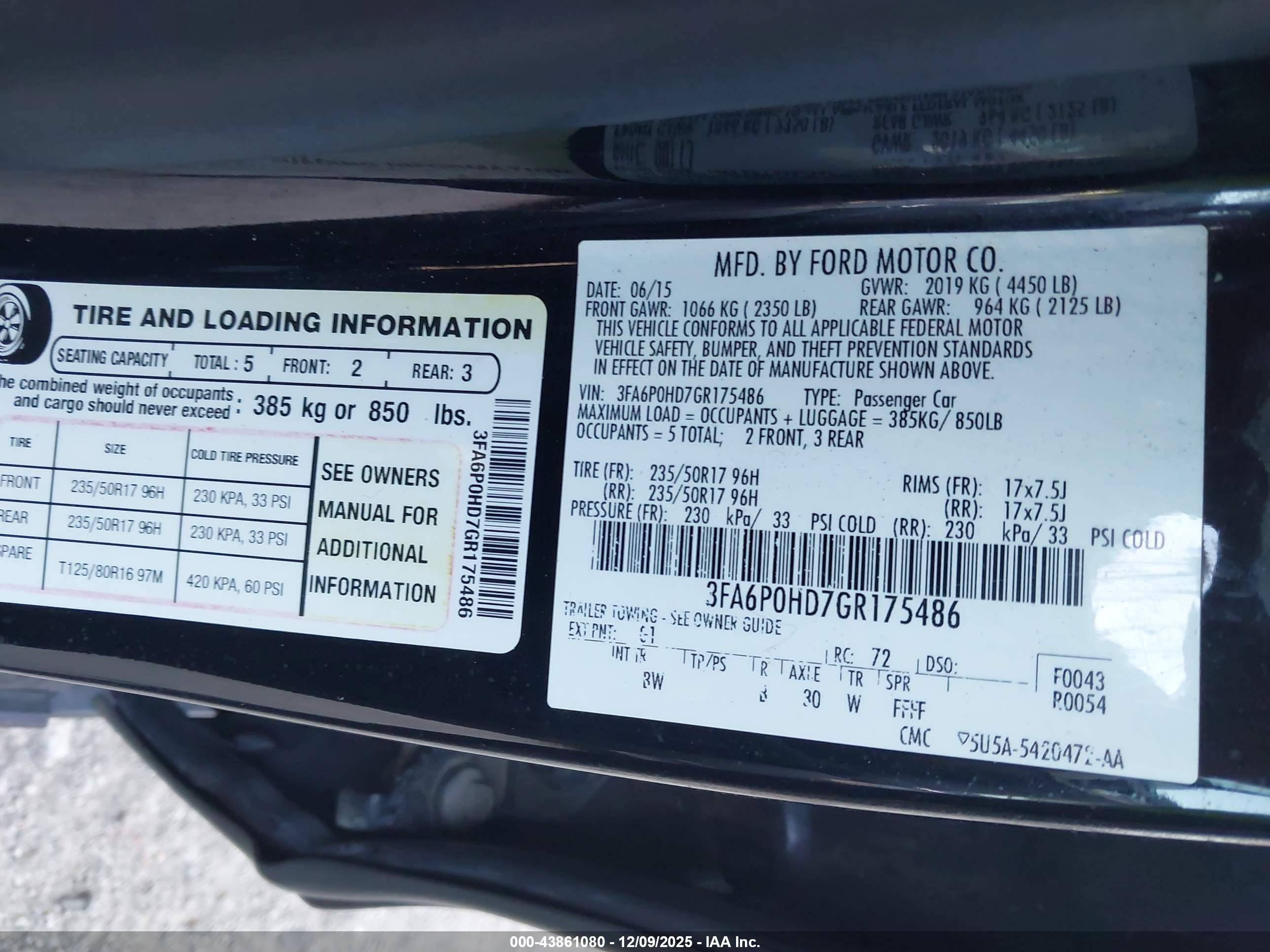 FORD FUSION image 9