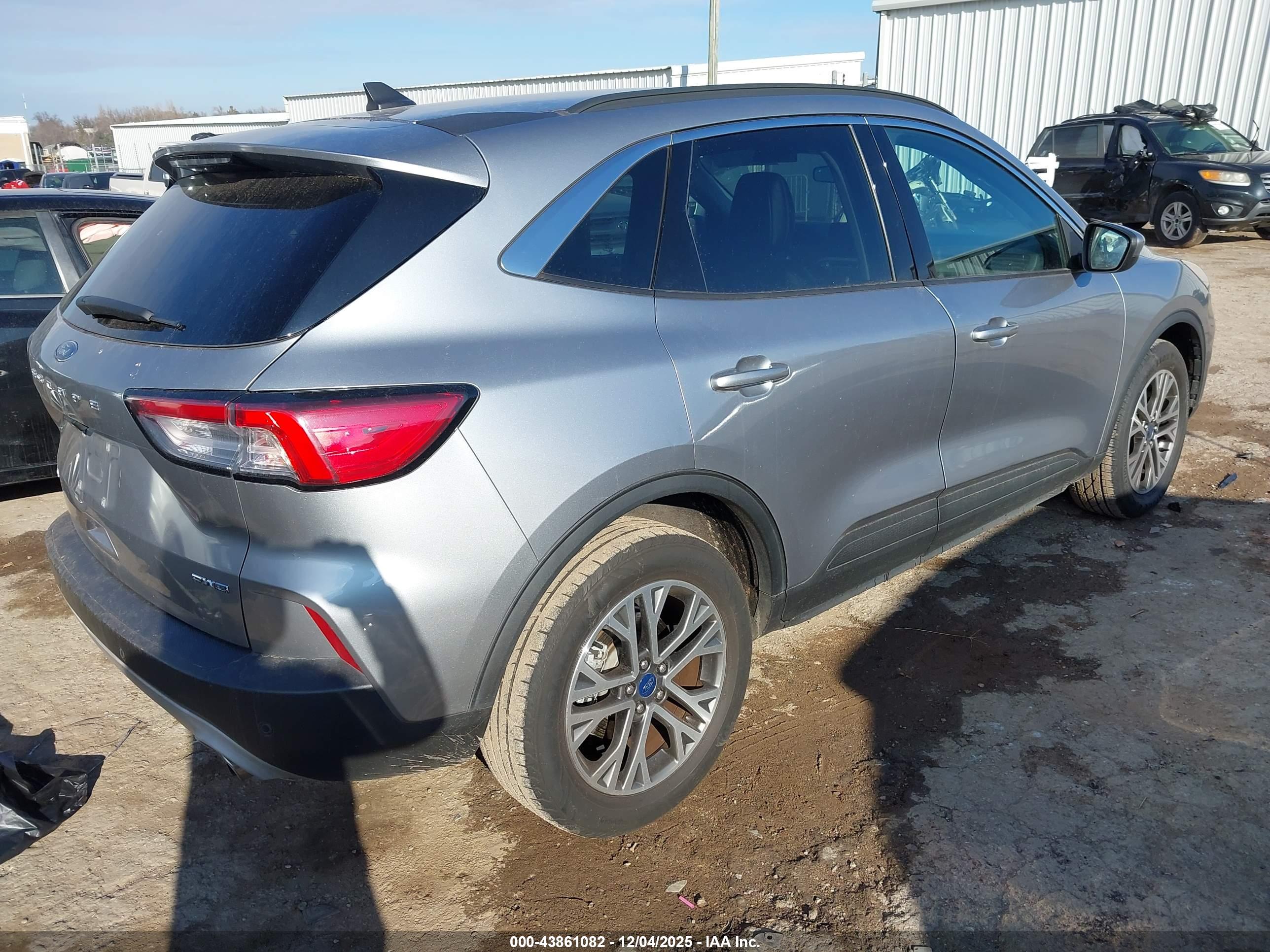 FORD ESCAPE image 4