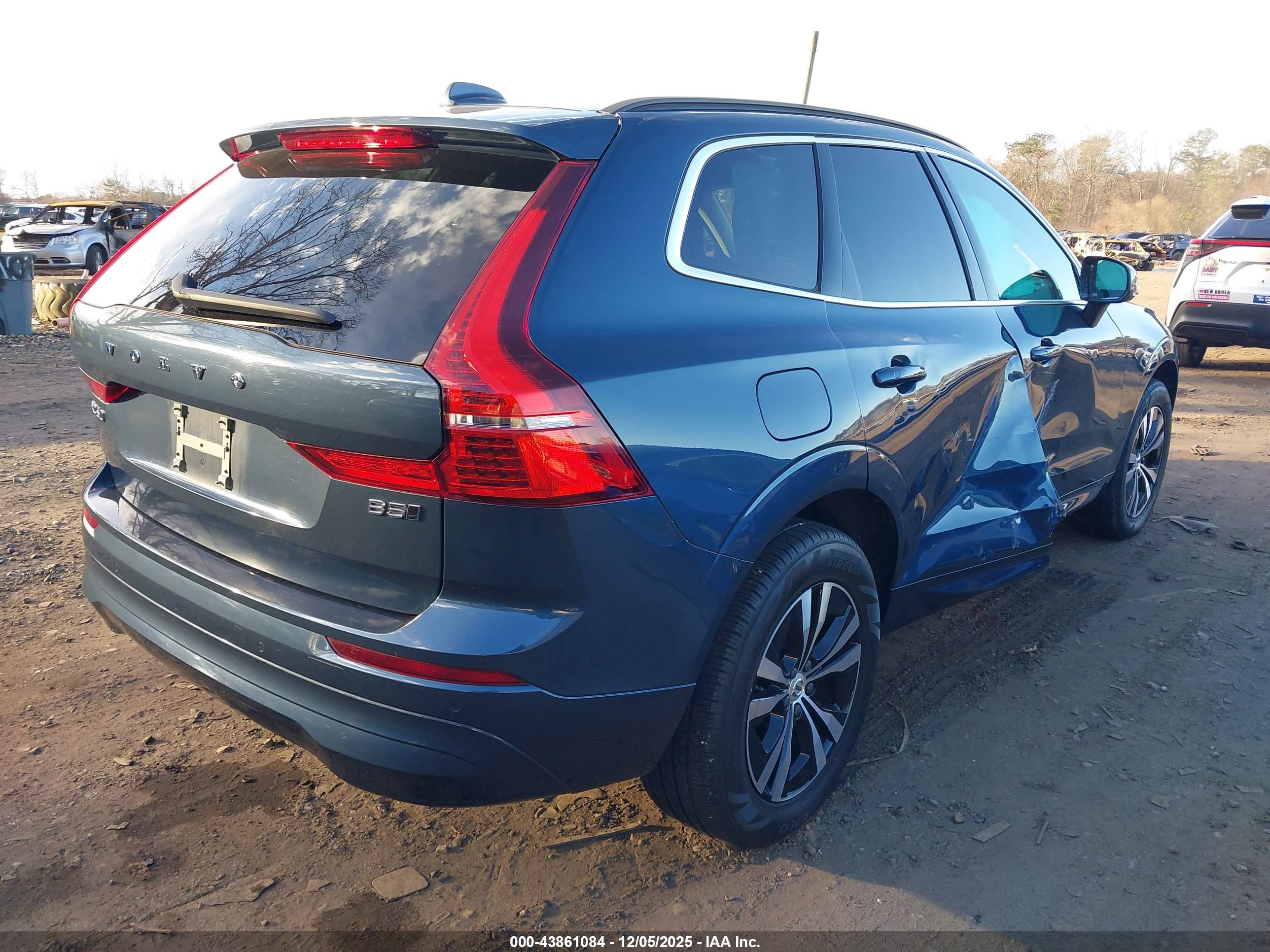 VOLVO XC60 image 4