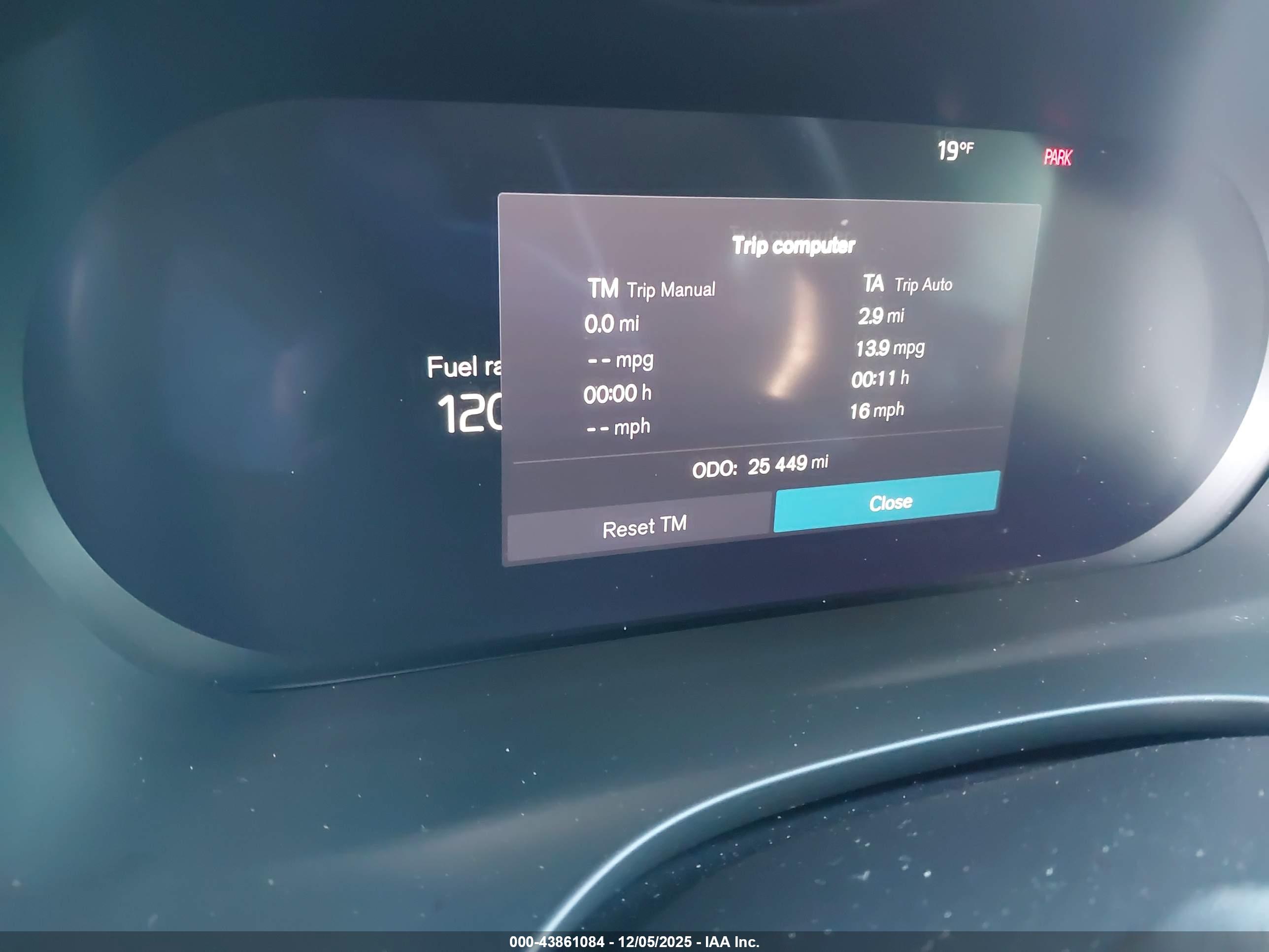 VOLVO XC60 image 7