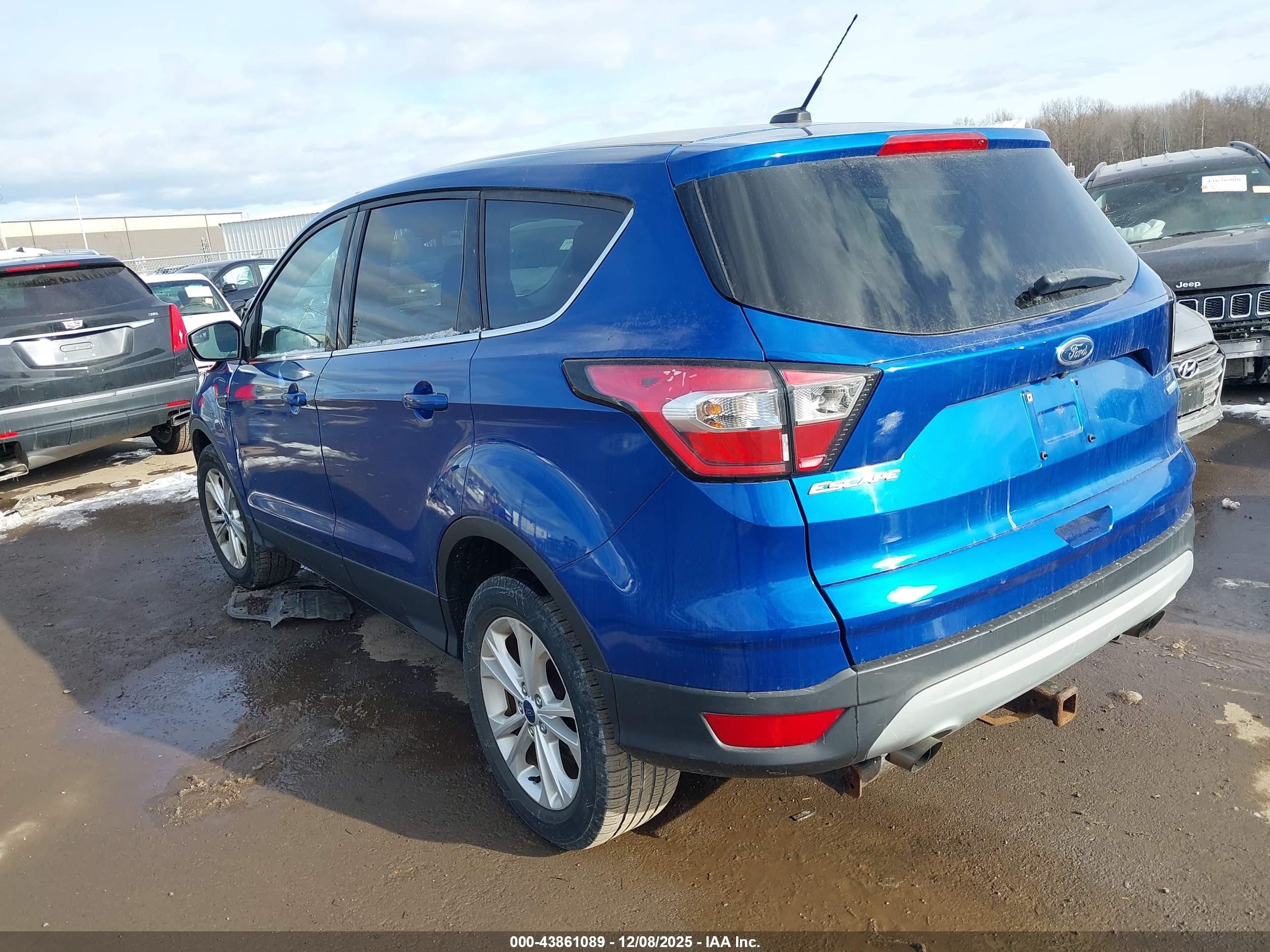 FORD ESCAPE image 3