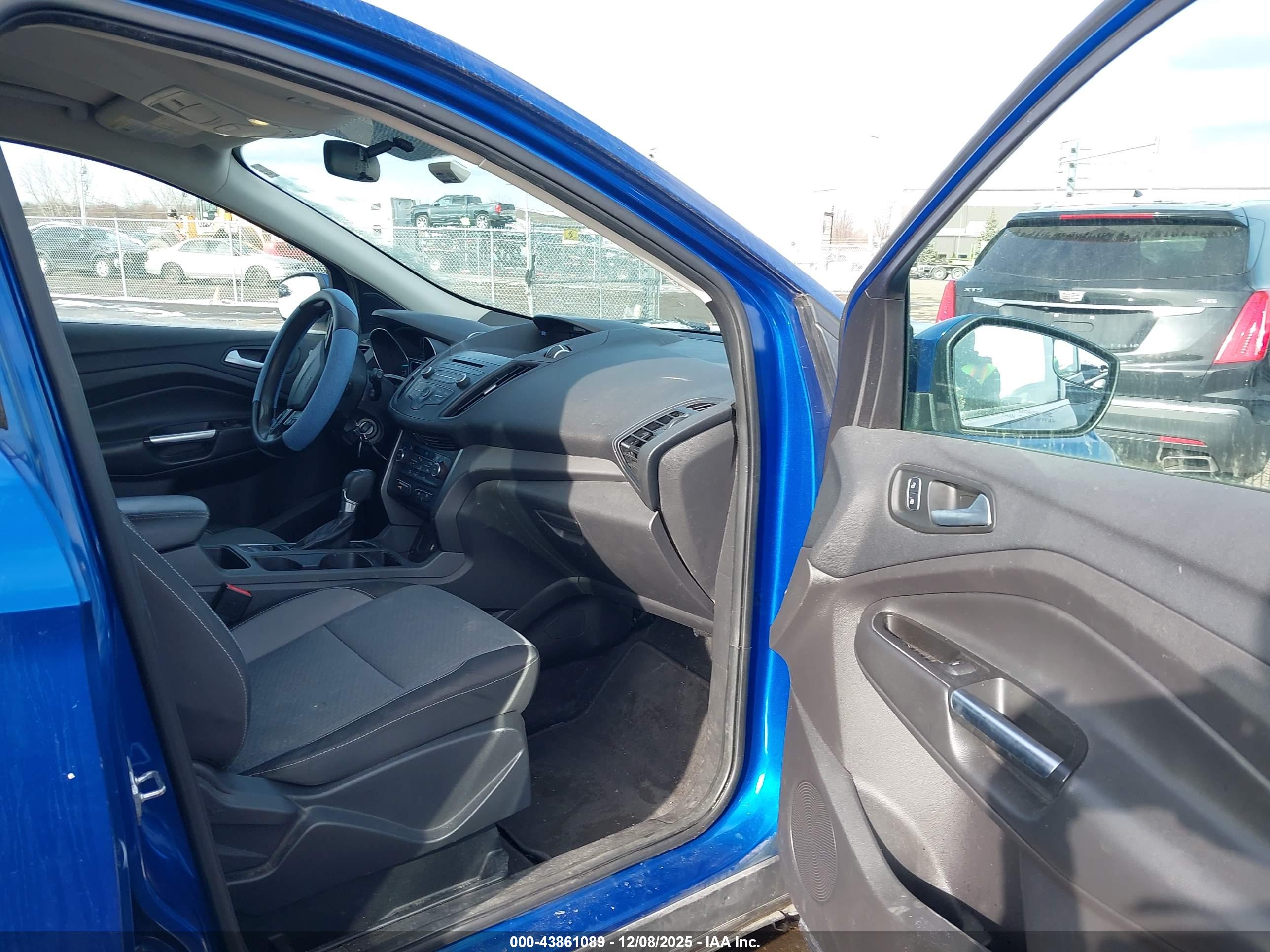 FORD ESCAPE image 5