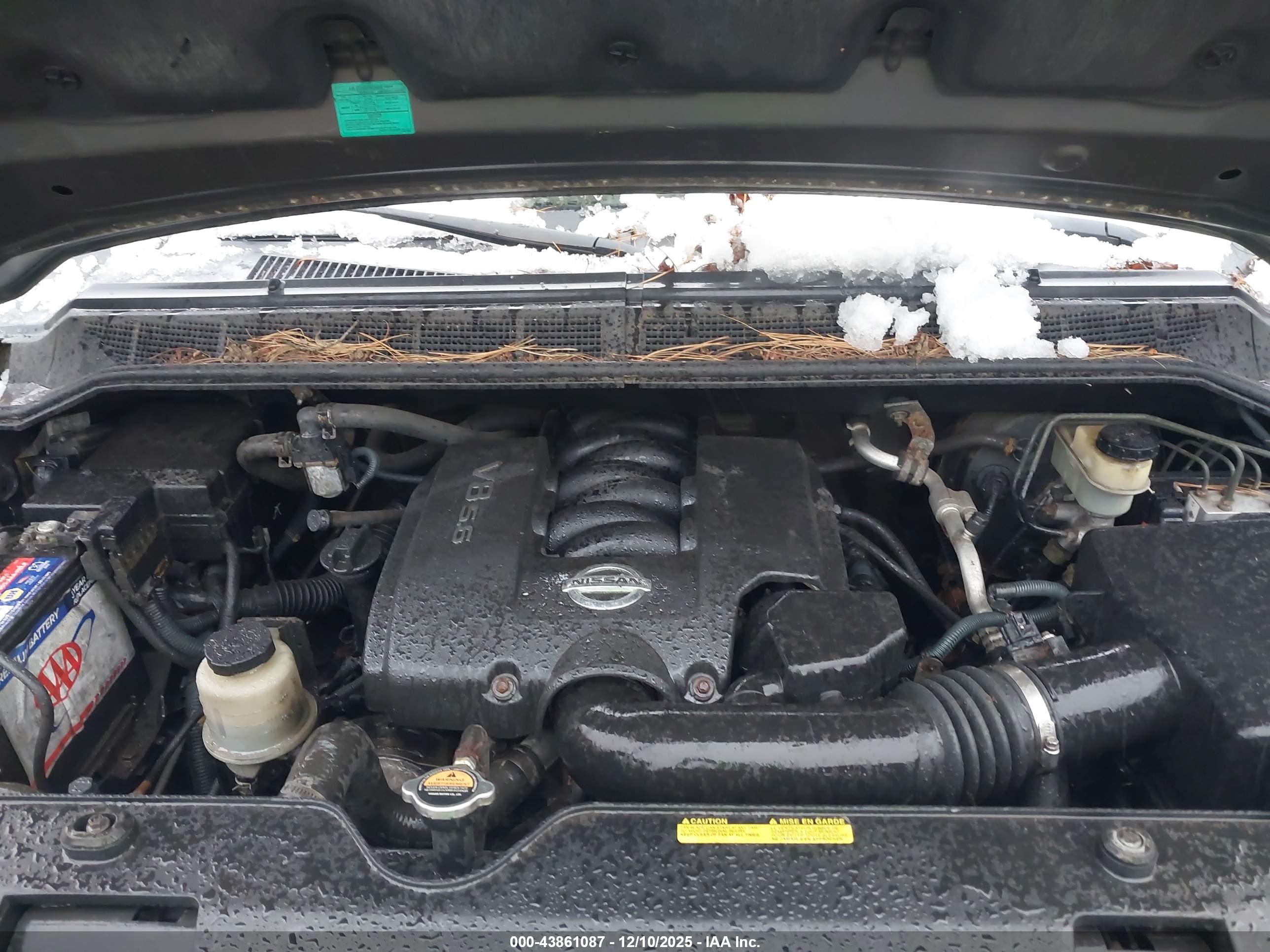 NISSAN TITAN image 10