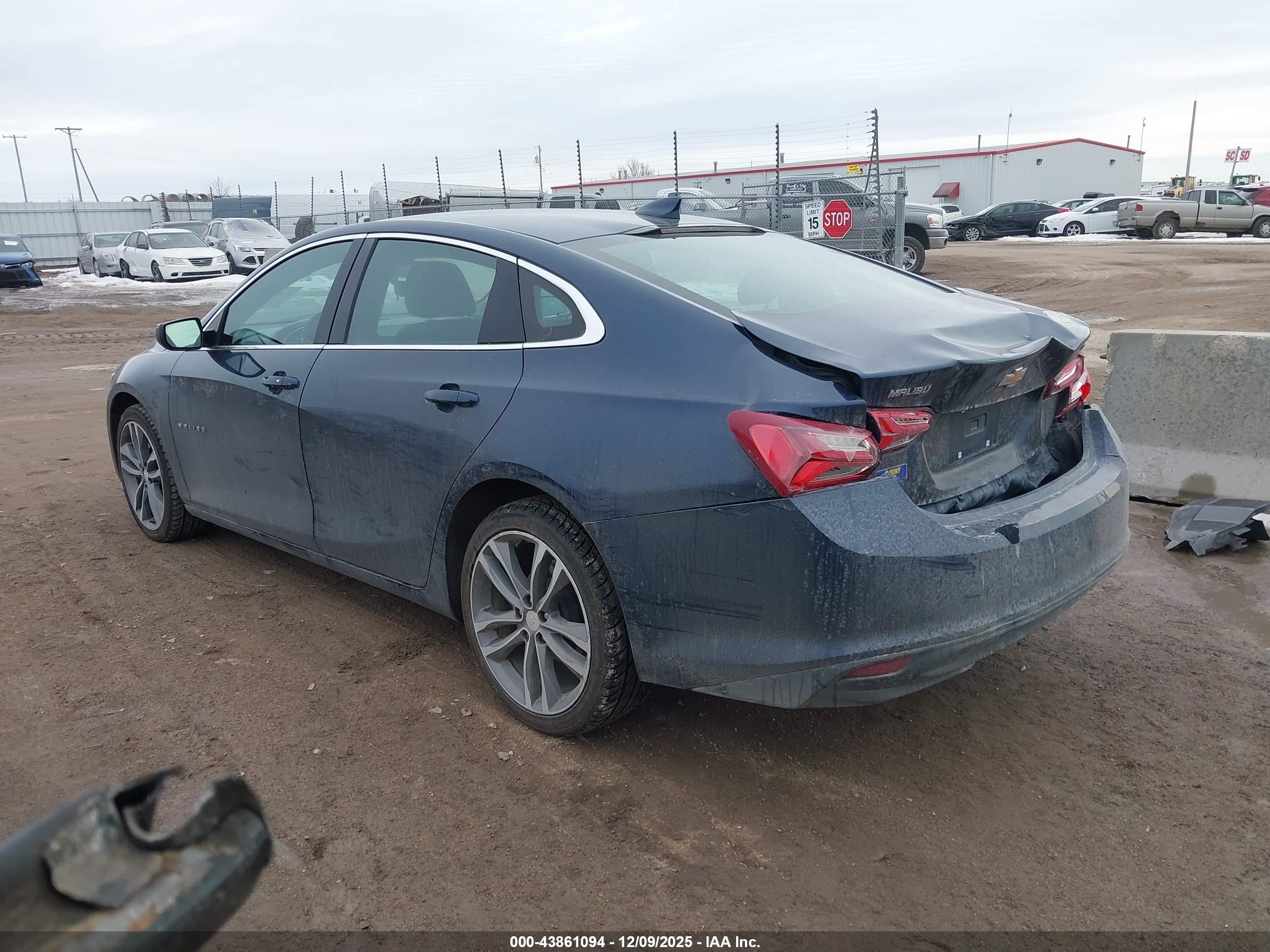 CHEVROLET MALIBU image 3