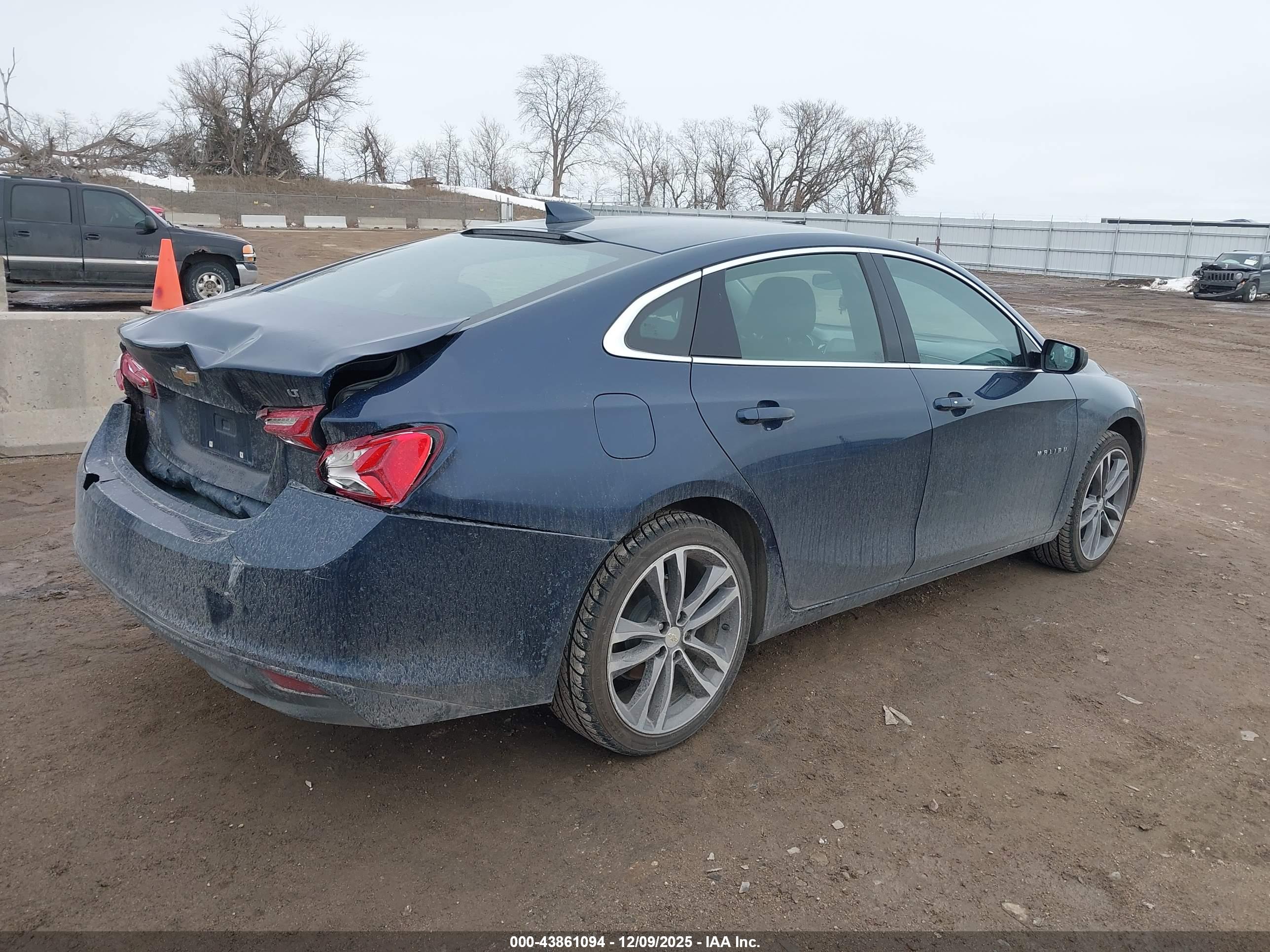 CHEVROLET MALIBU image 4