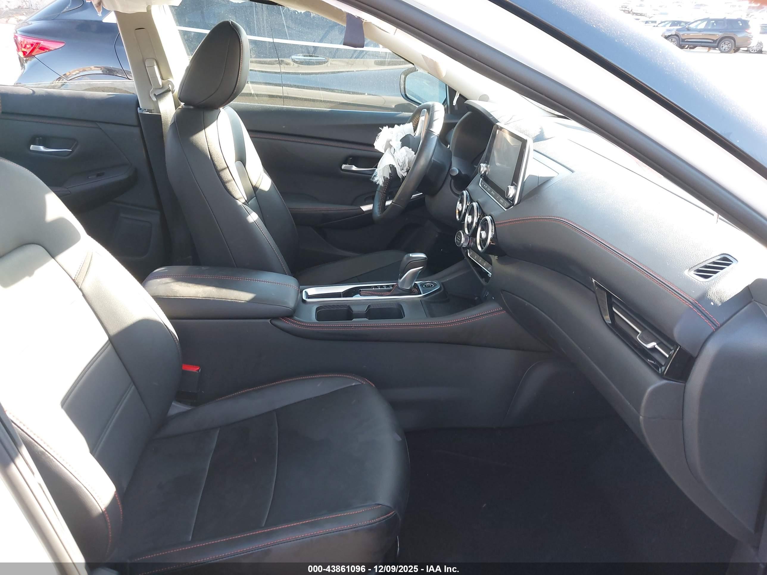 NISSAN SENTRA image 5