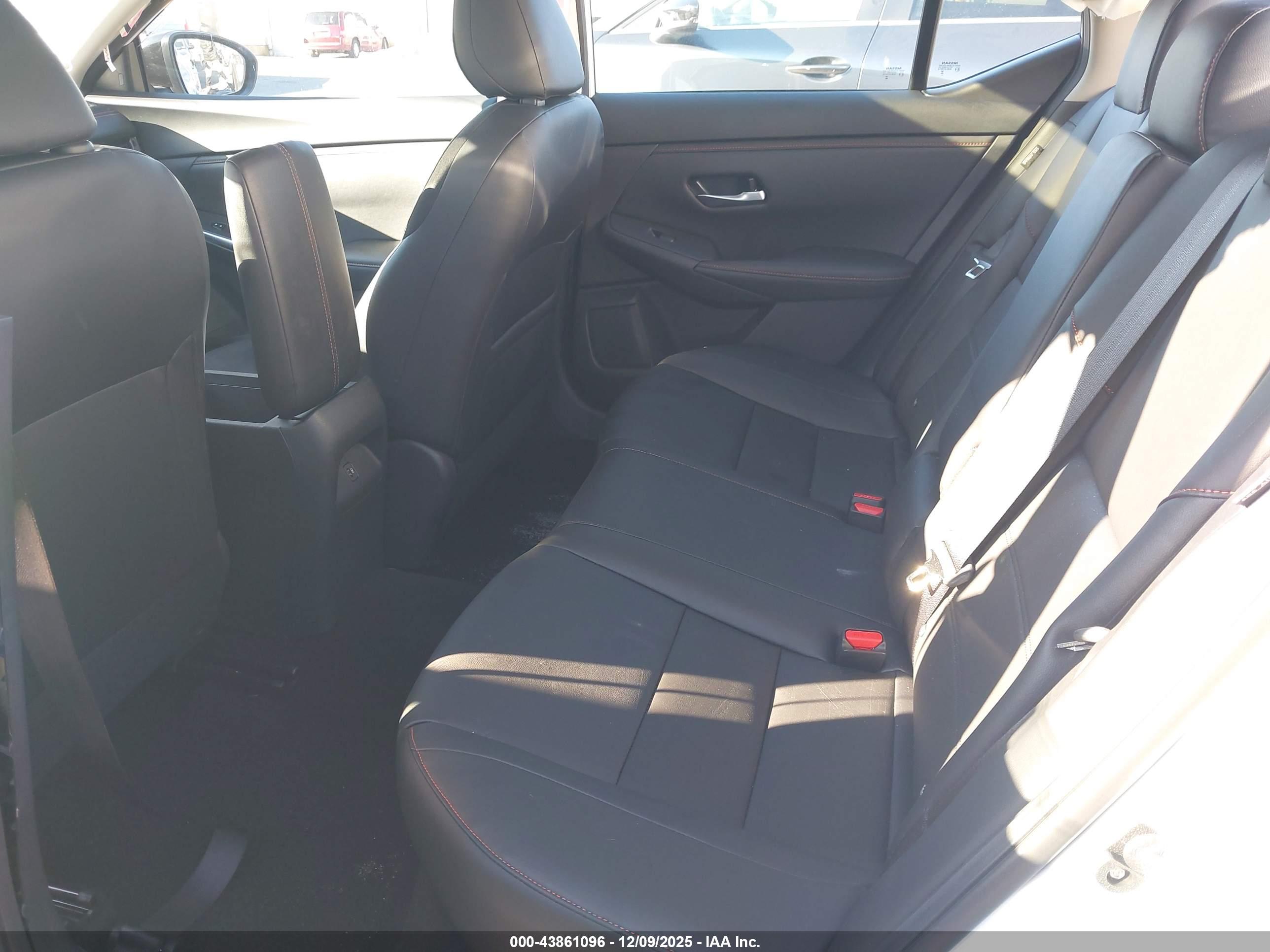 NISSAN SENTRA image 8