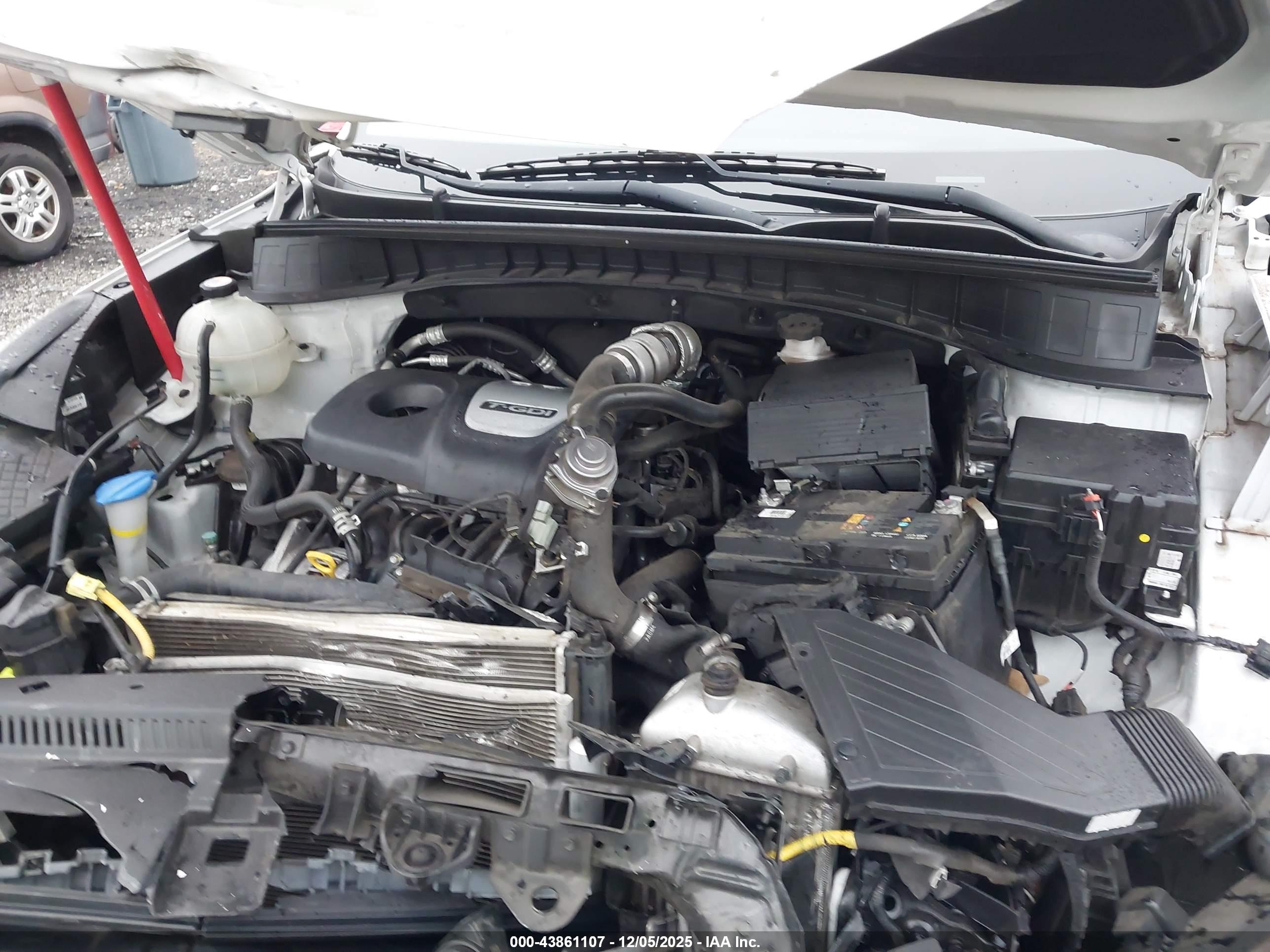 HYUNDAI TUCSON image 10