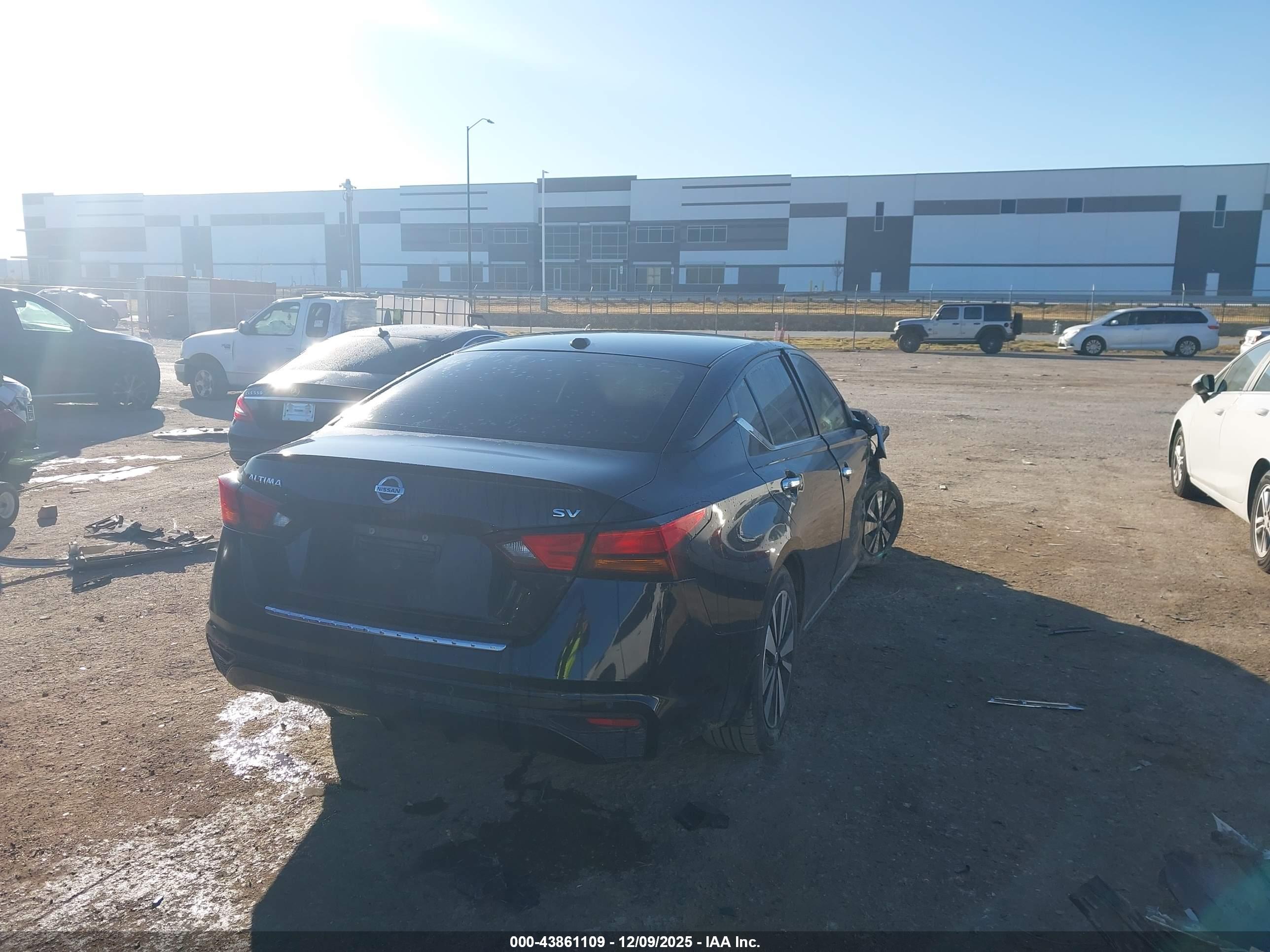 NISSAN ALTIMA image 4