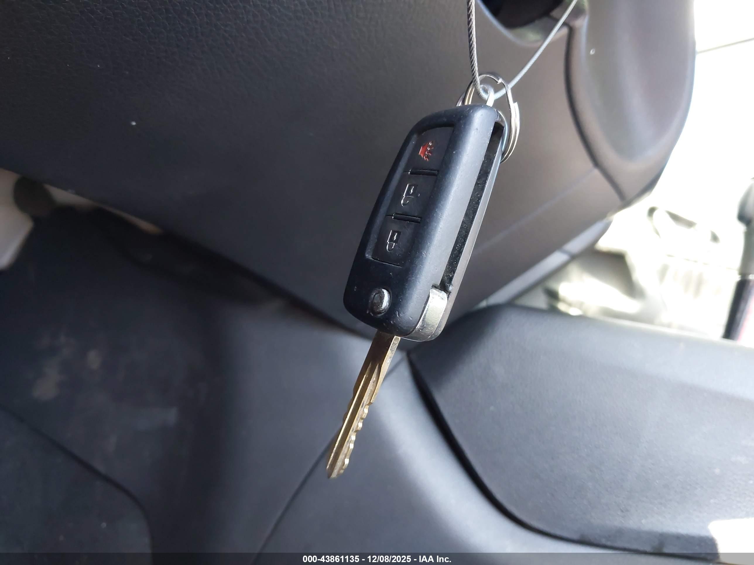 NISSAN ROGUE image 11