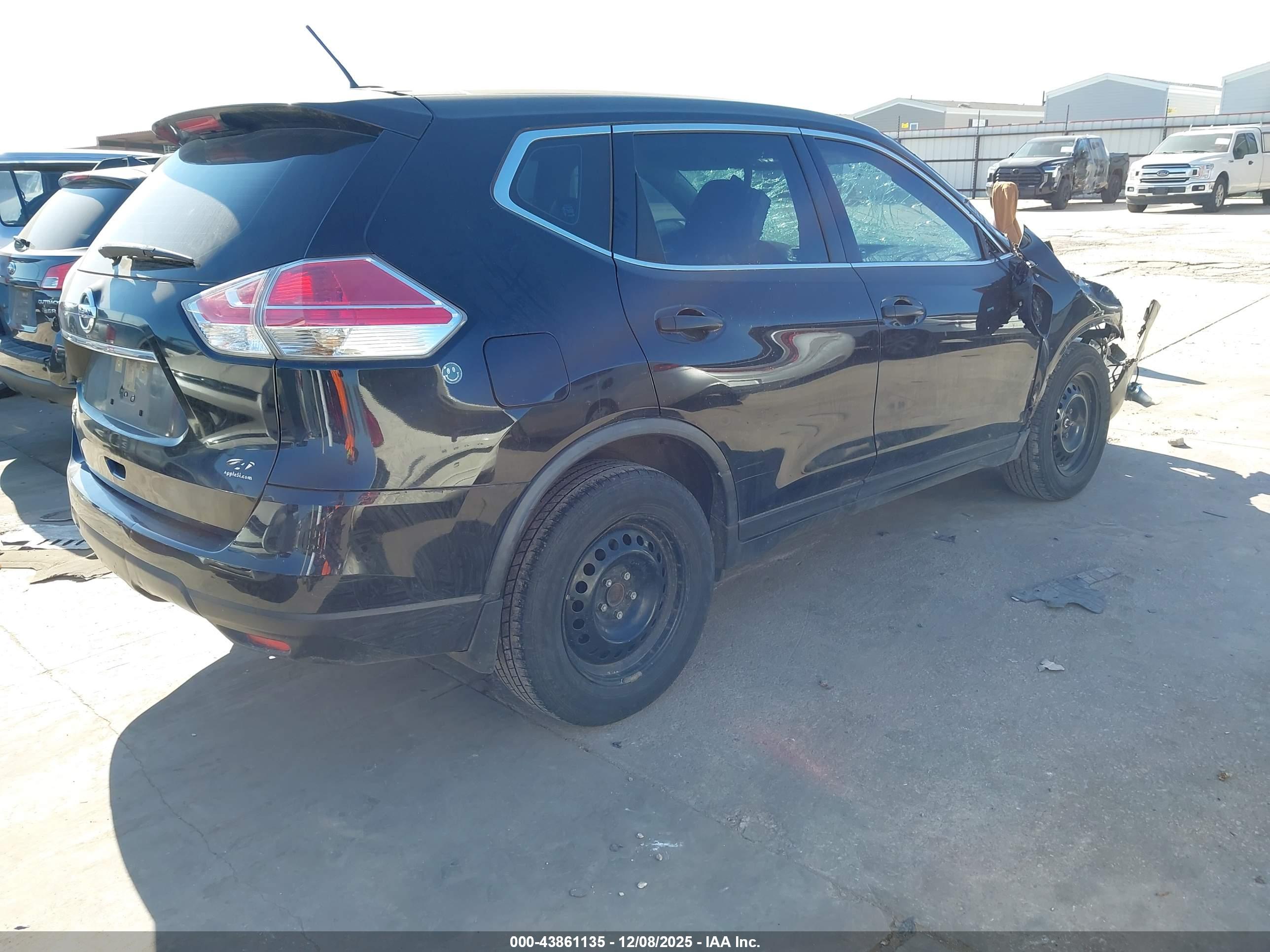 NISSAN ROGUE image 4