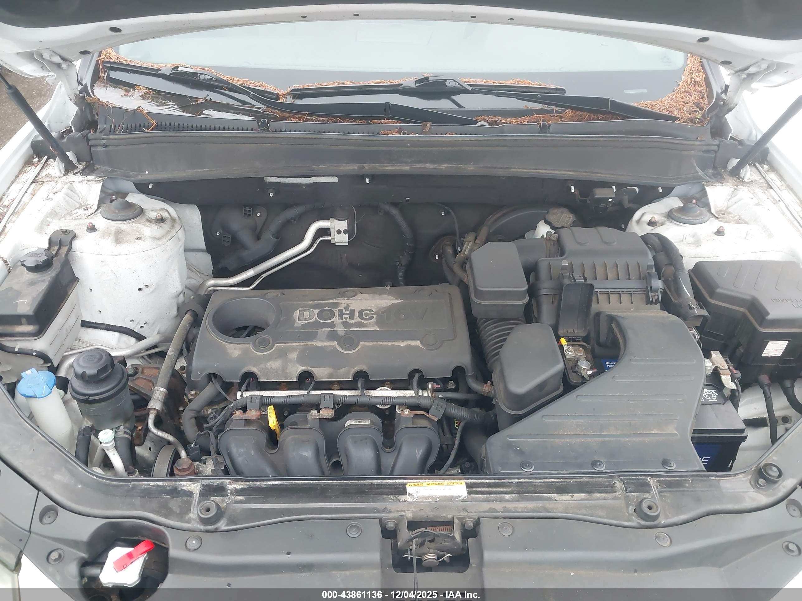 HYUNDAI SANTA image 10