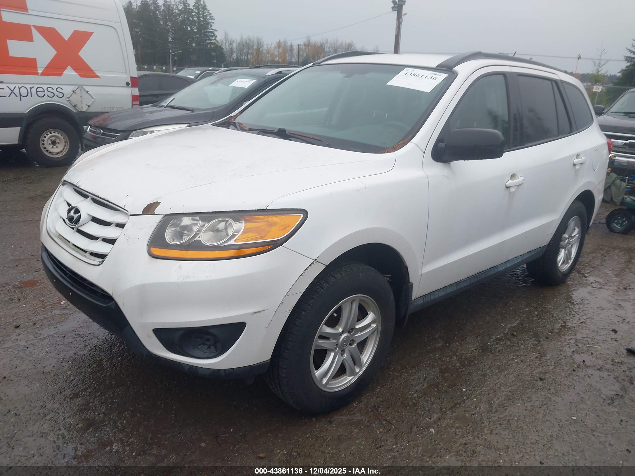HYUNDAI SANTA image 2