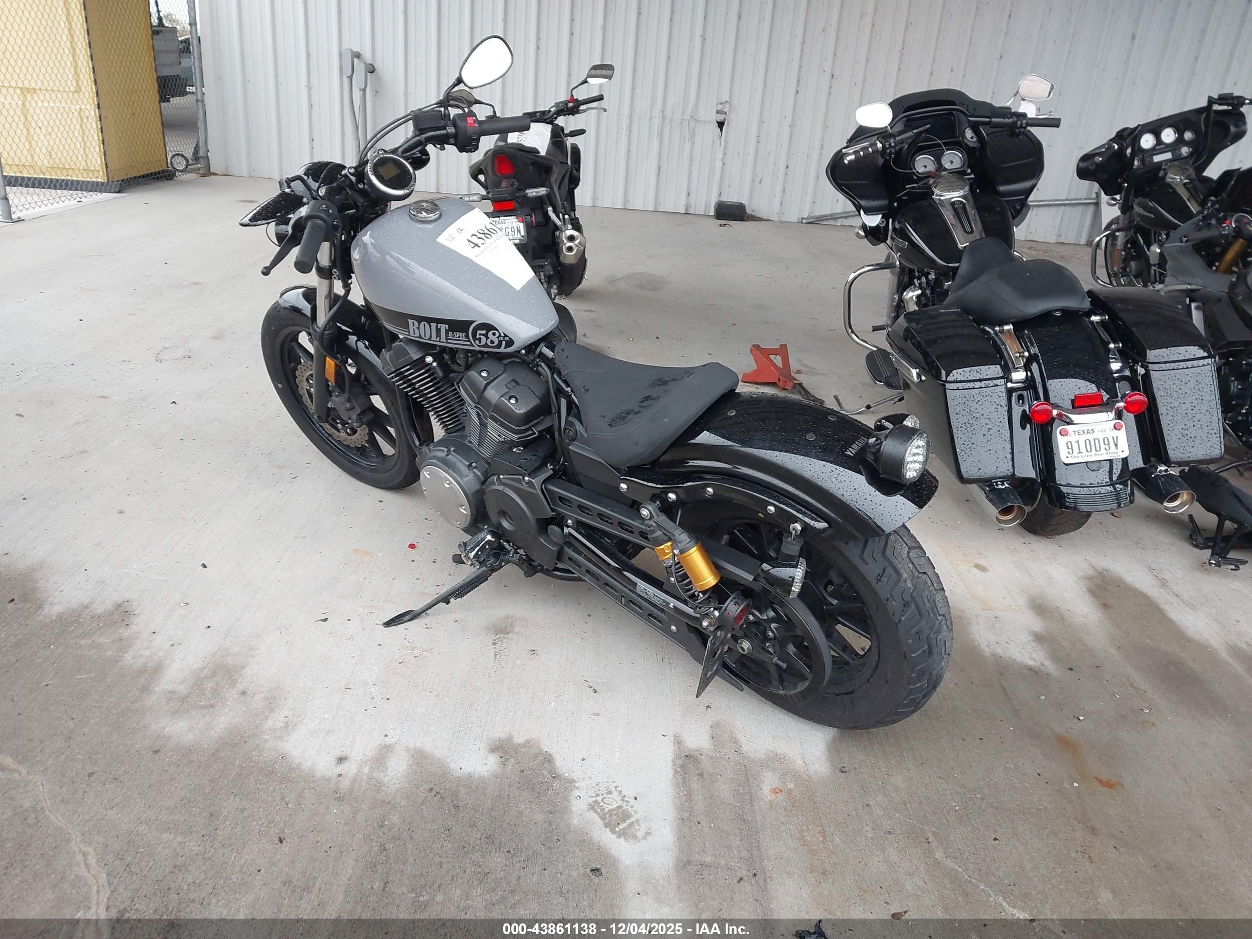YAMAHA XVS950 image 3