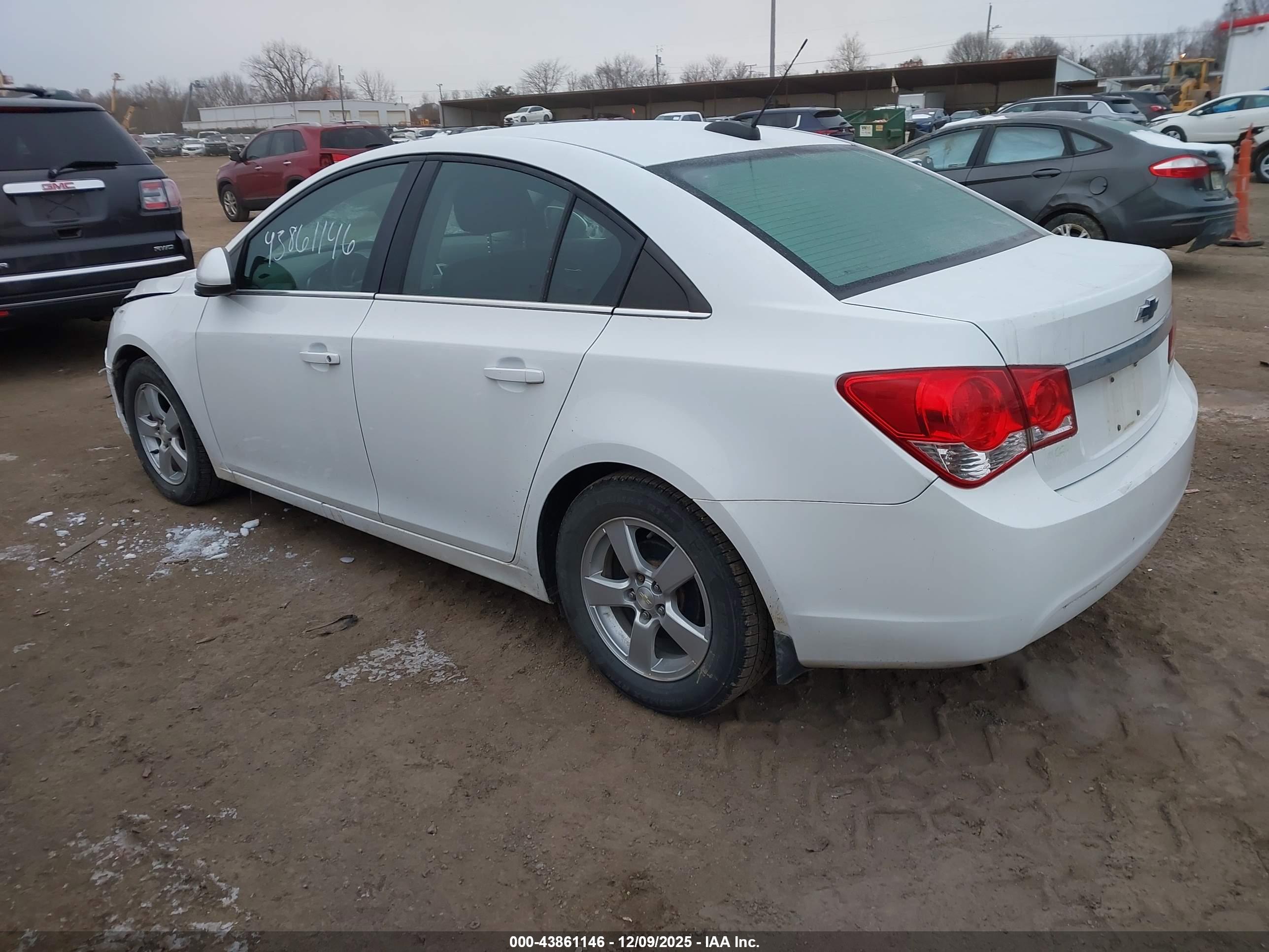 CHEVROLET CRUZE image 3