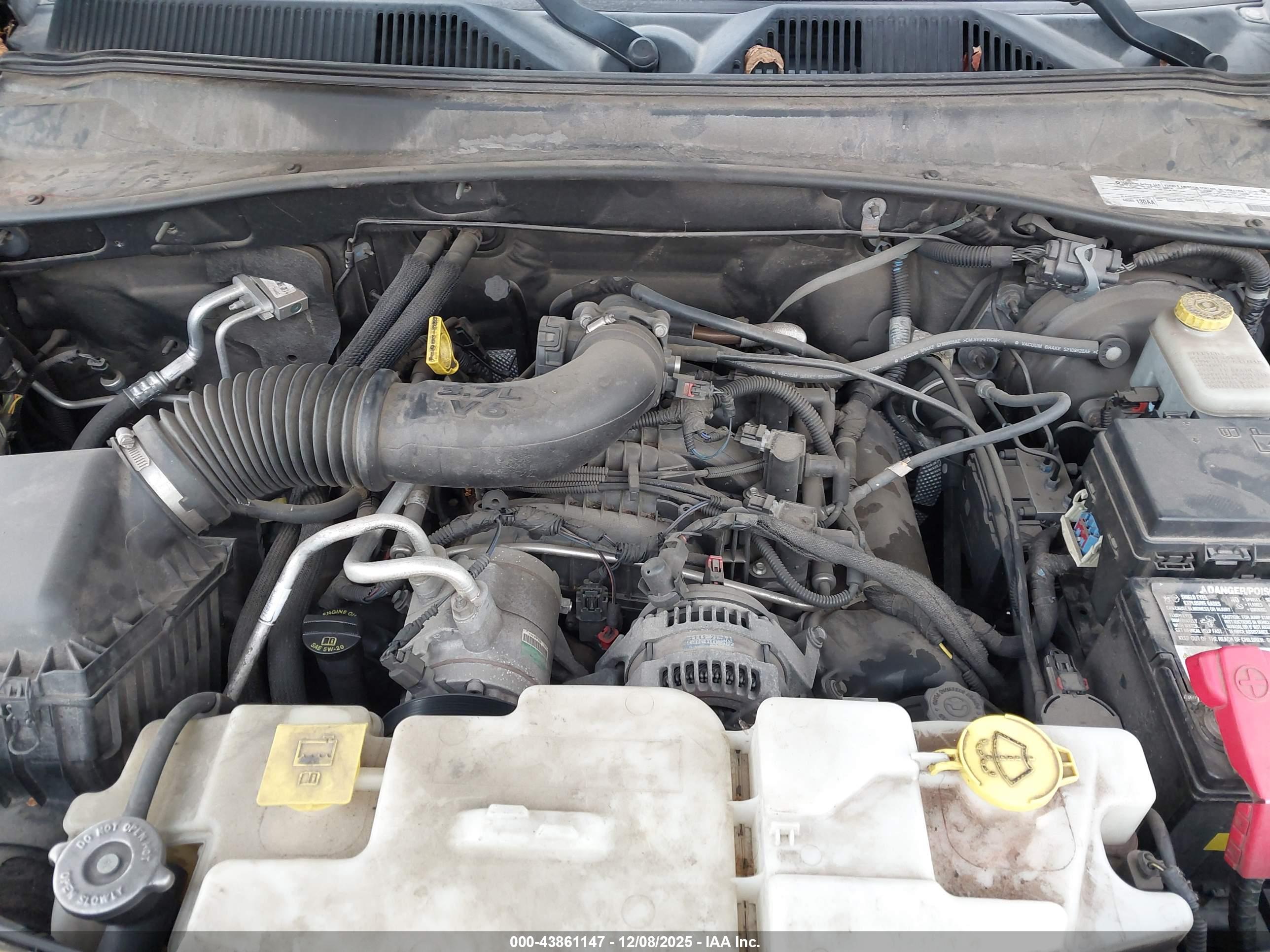 DODGE NITRO image 10