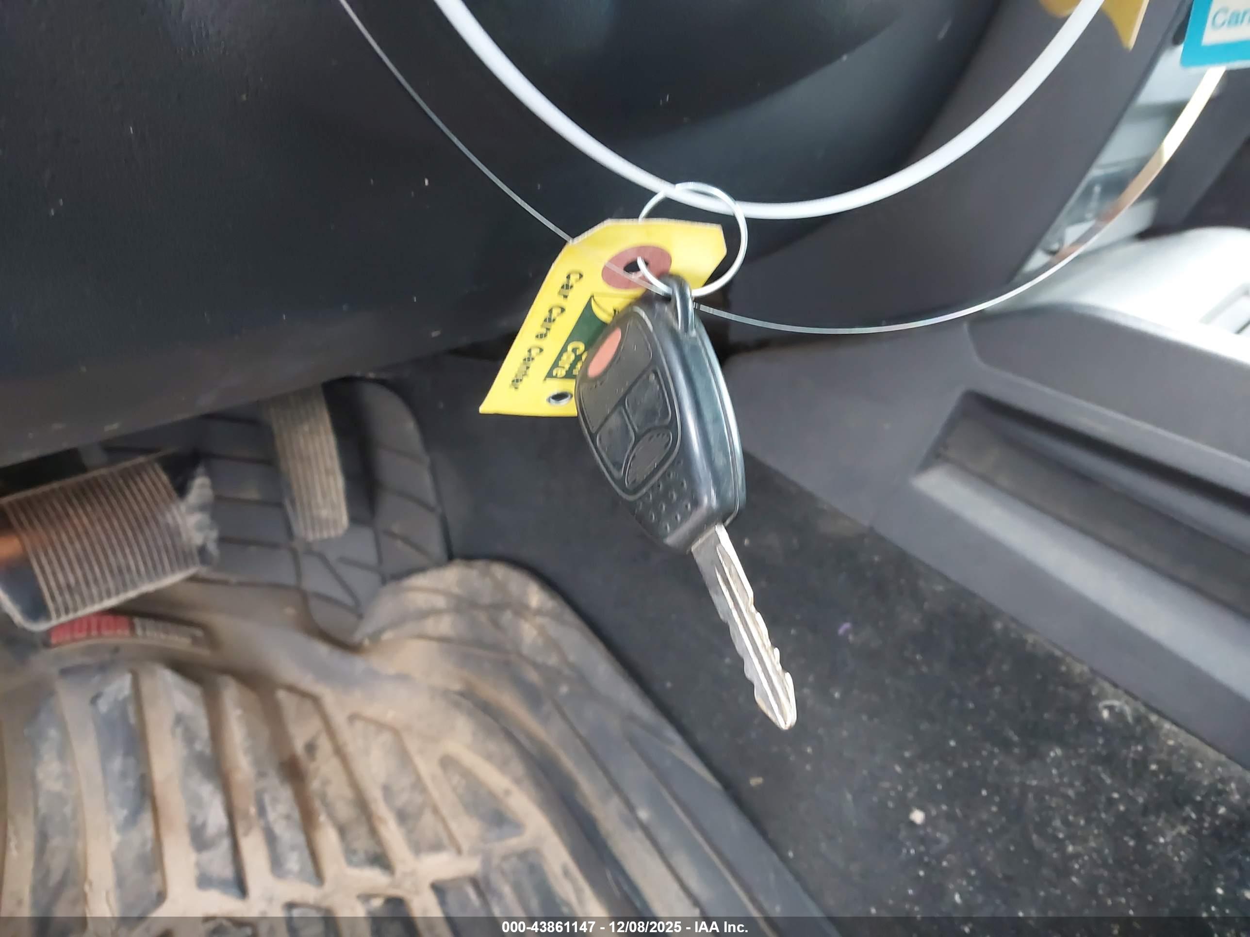 DODGE NITRO image 11