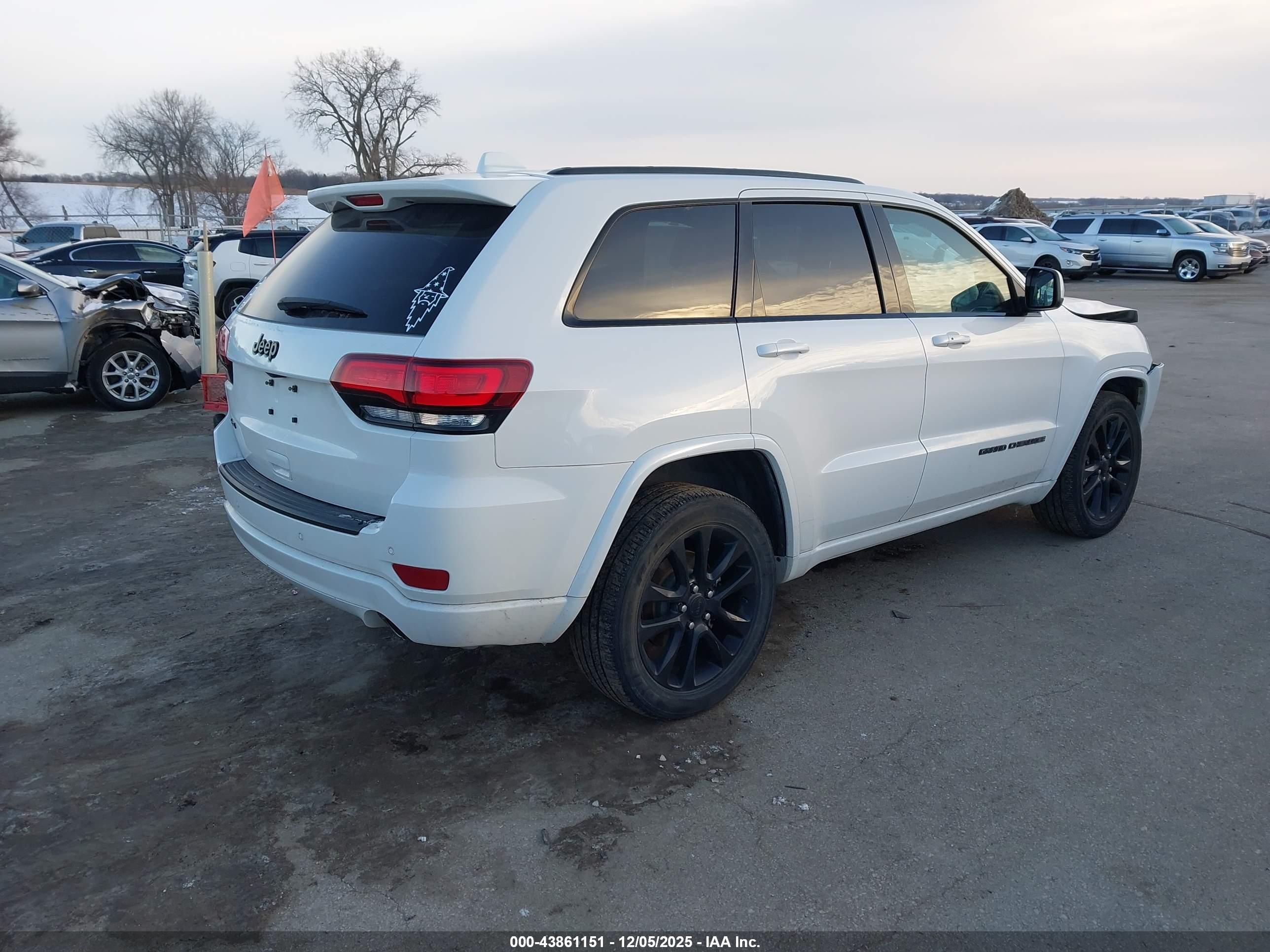 JEEP GRAND image 4