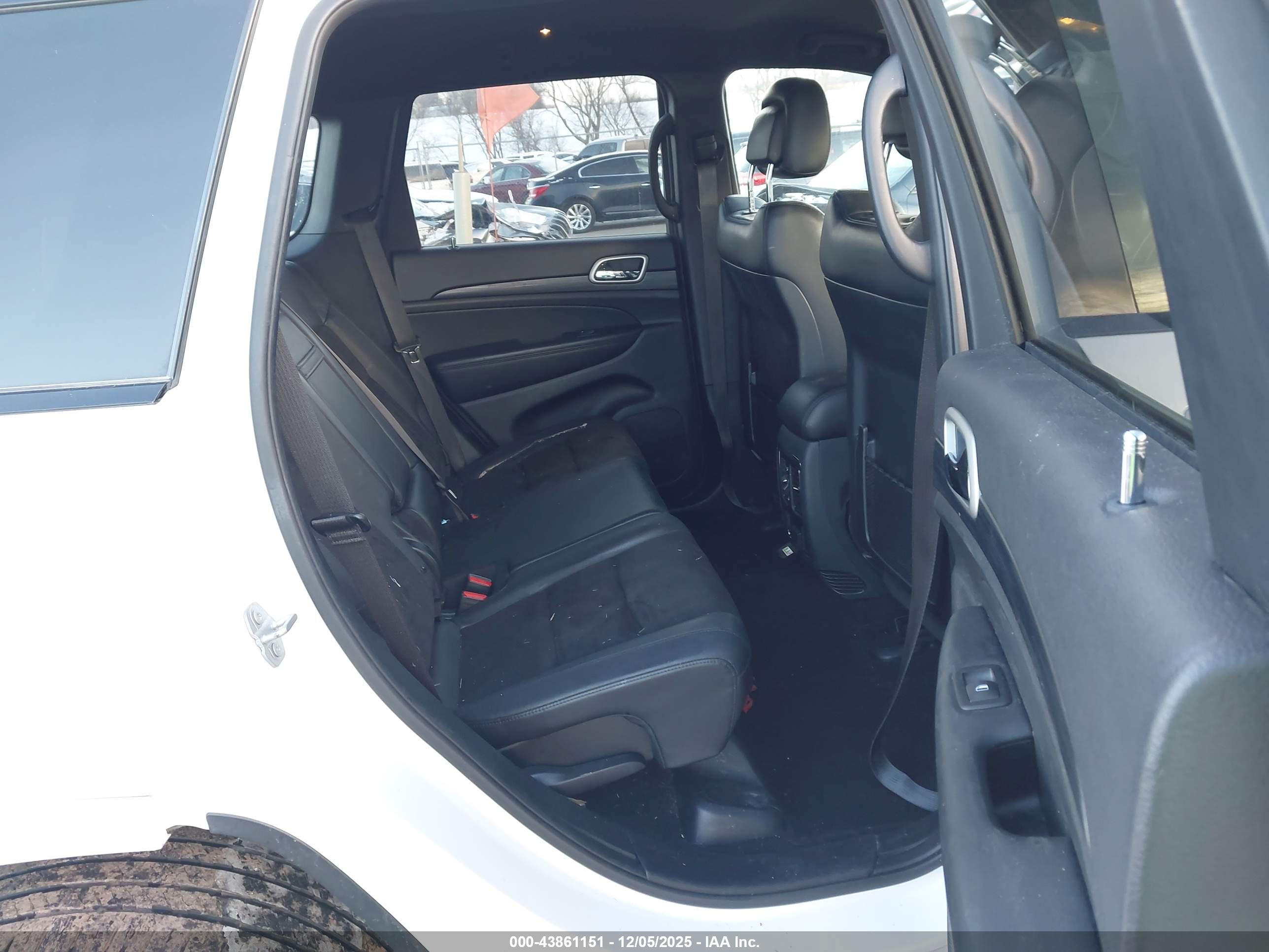 JEEP GRAND image 8