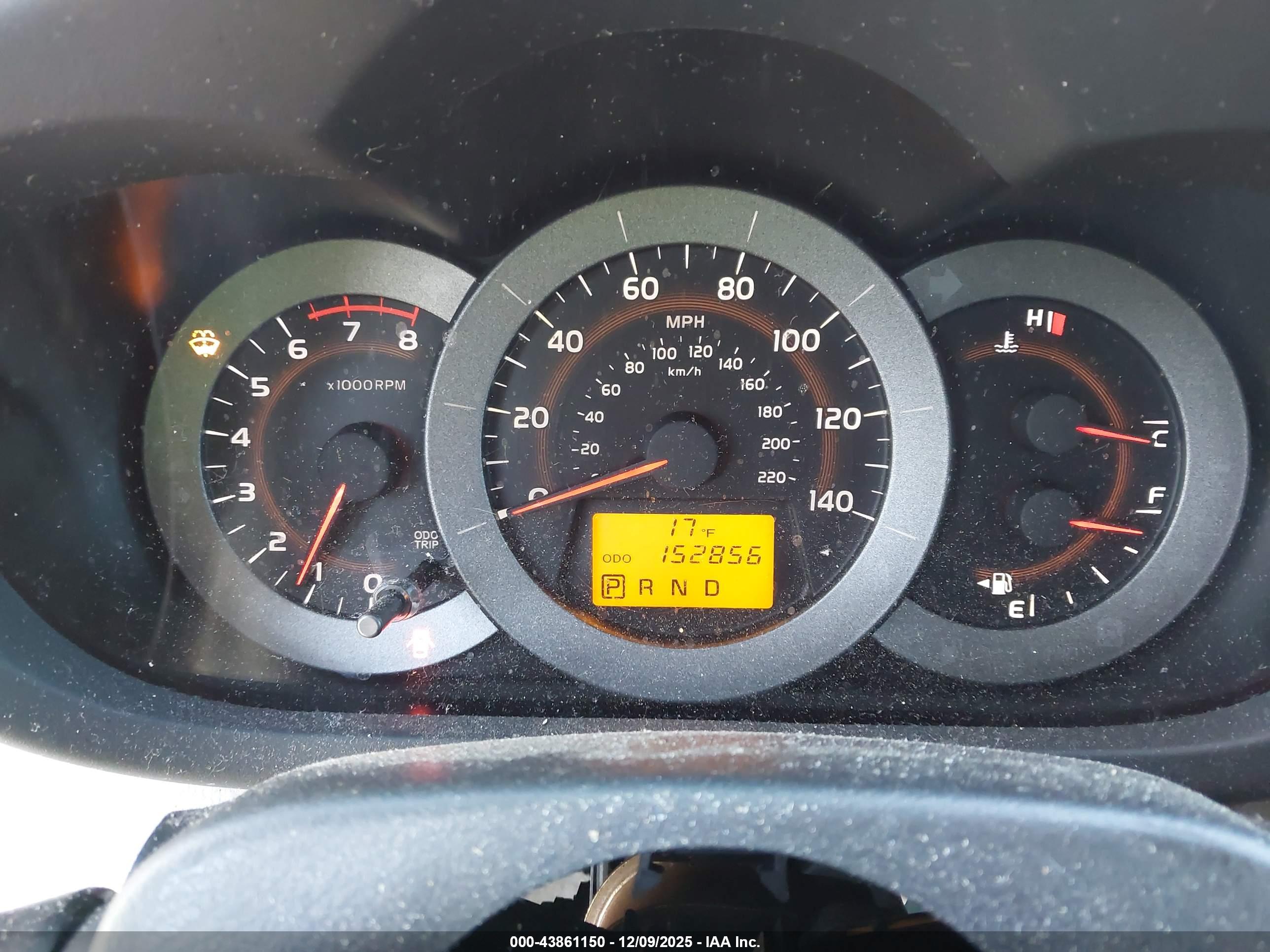 TOYOTA RAV4 image 7