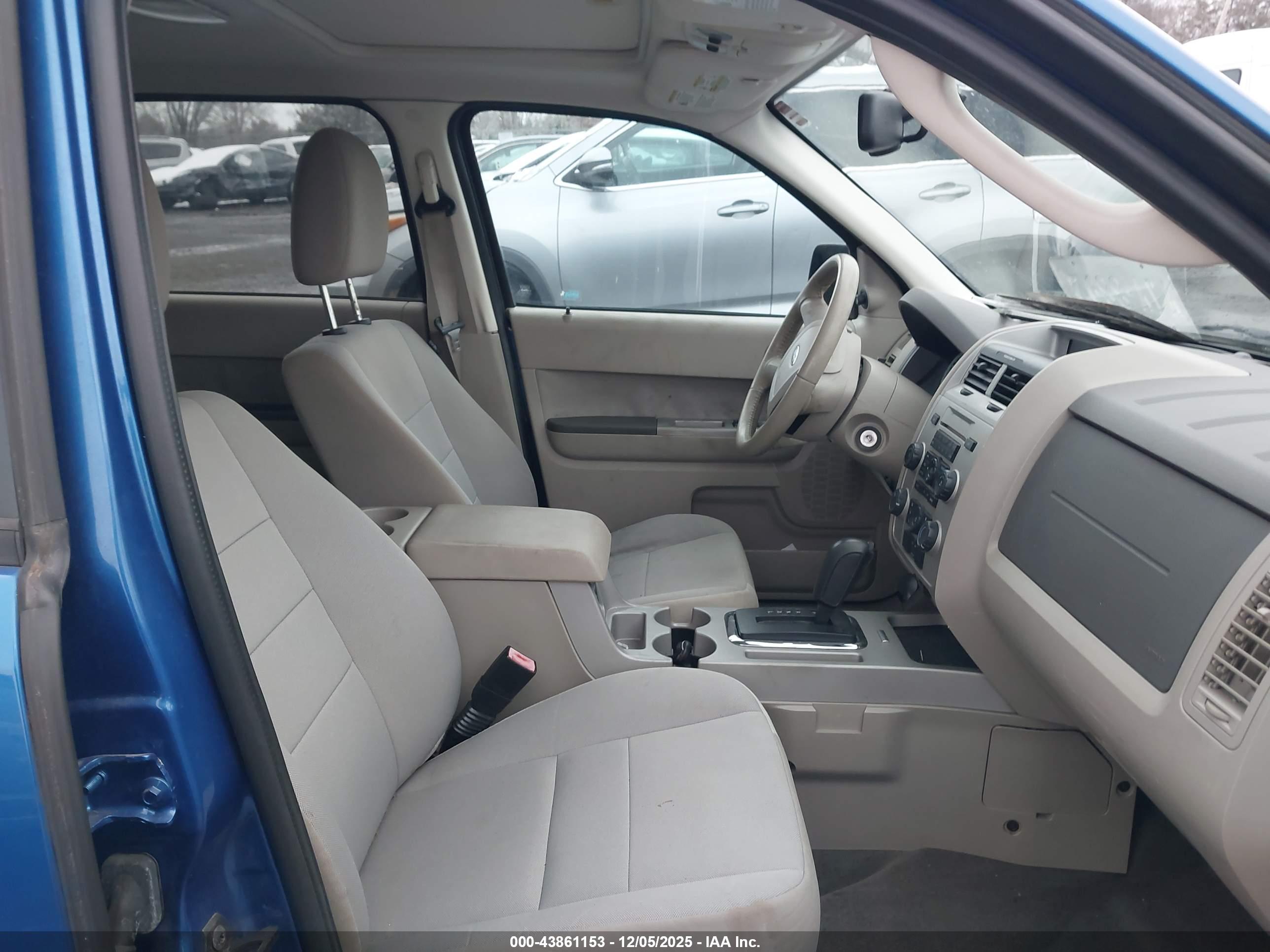 FORD ESCAPE image 5