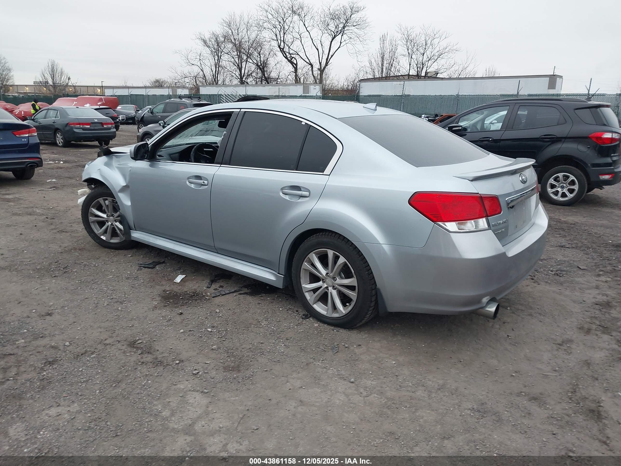 SUBARU LEGACY image 3