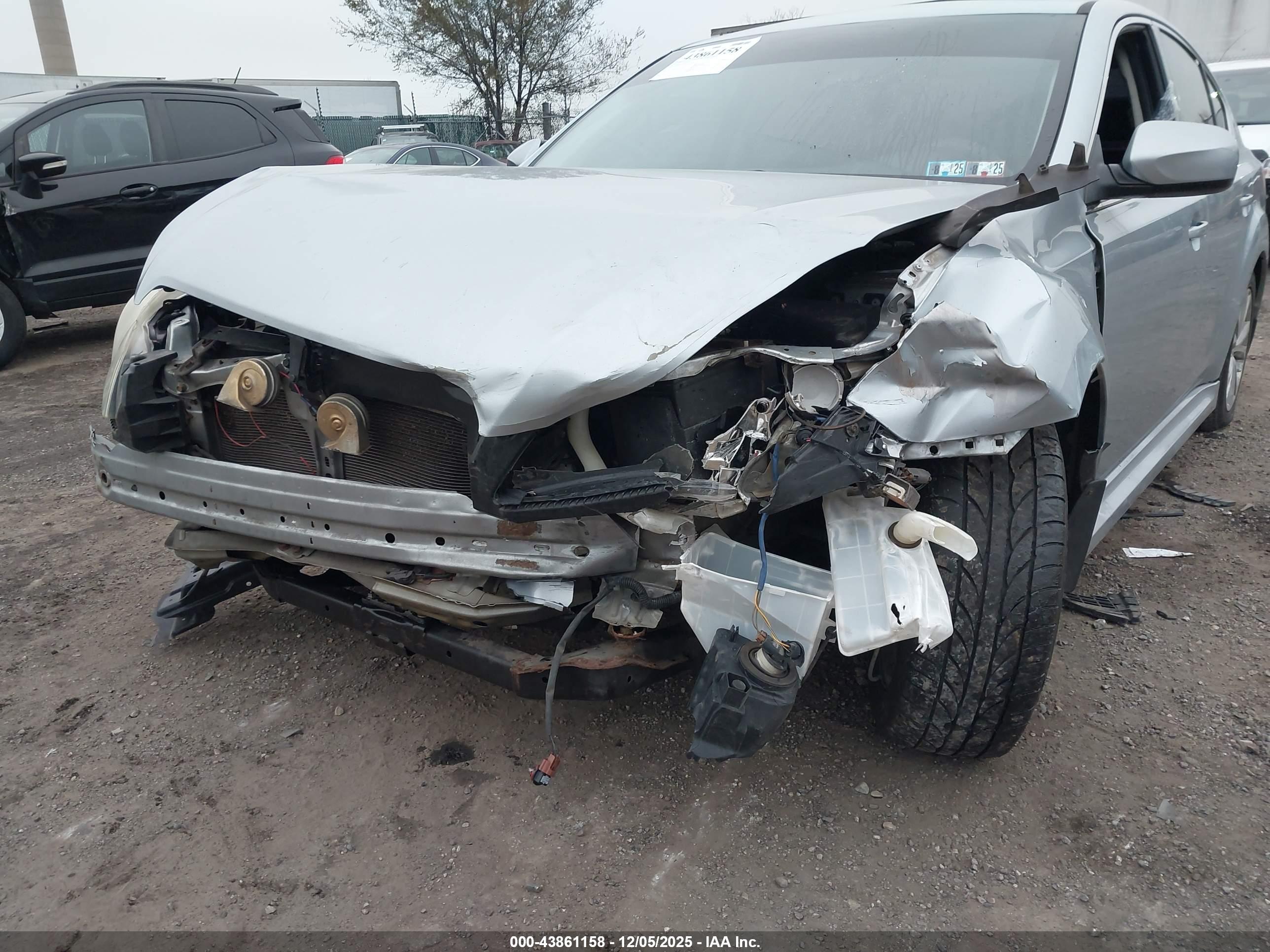 SUBARU LEGACY image 6