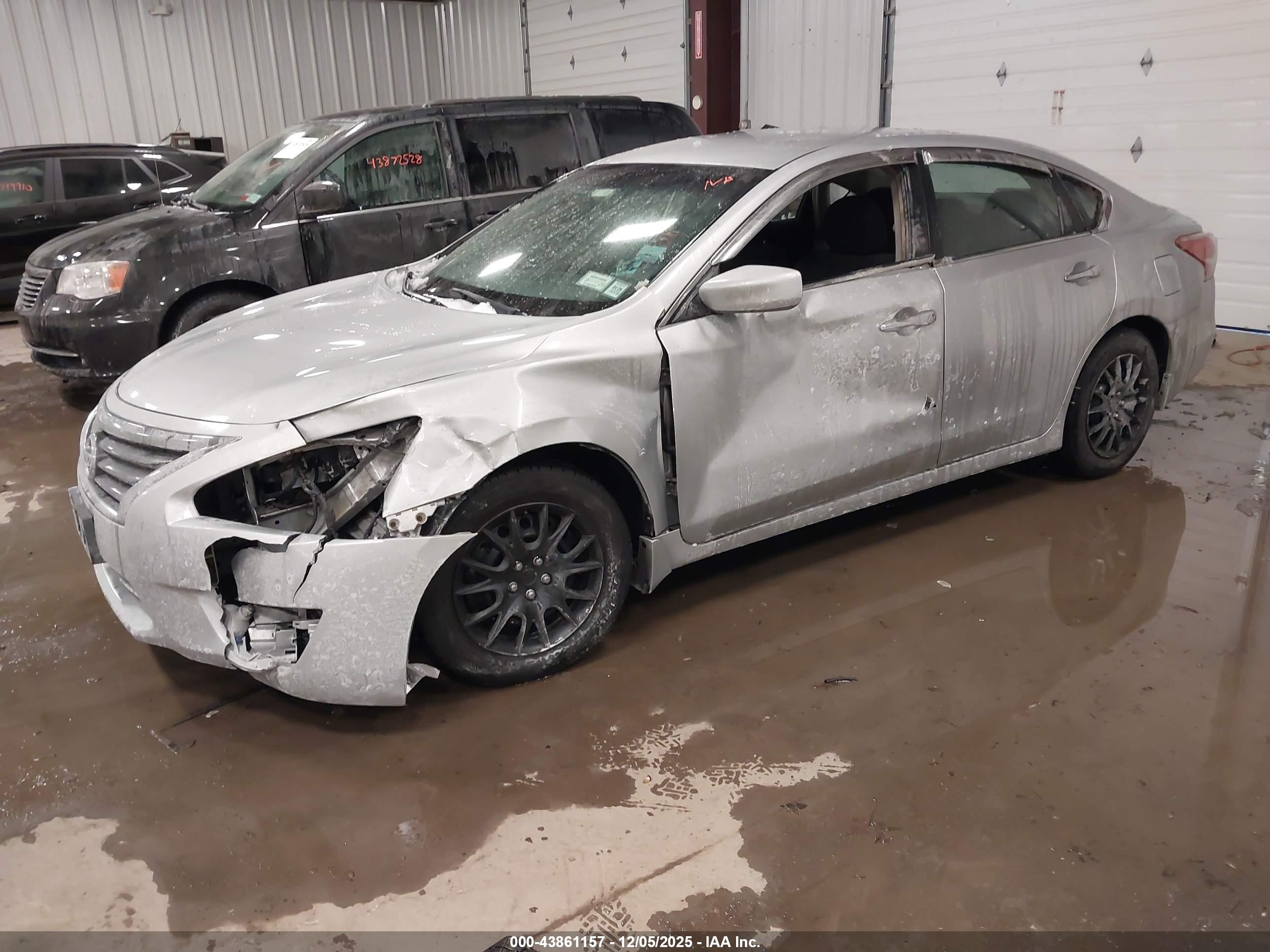 NISSAN ALTIMA image 2