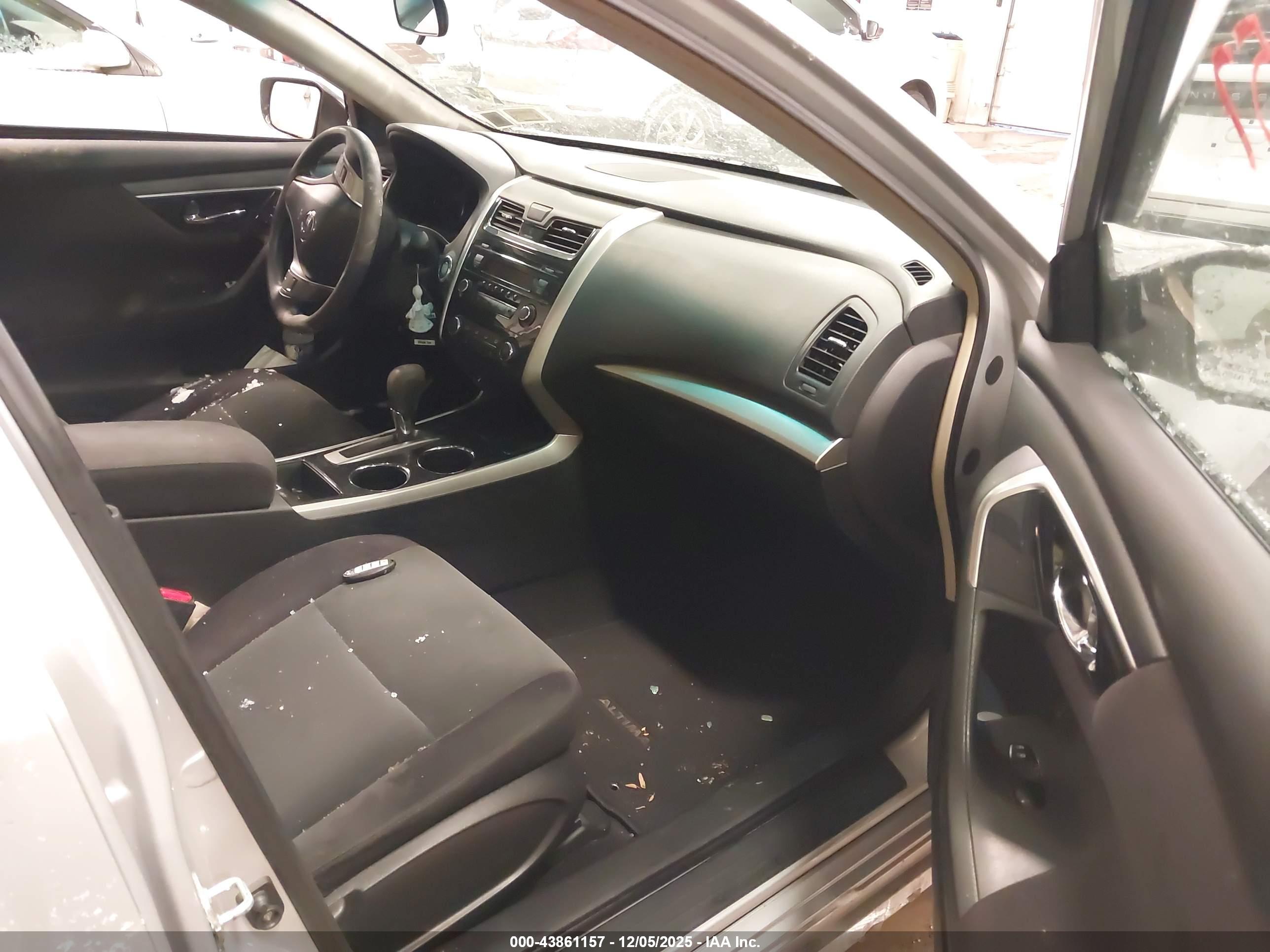 NISSAN ALTIMA image 5