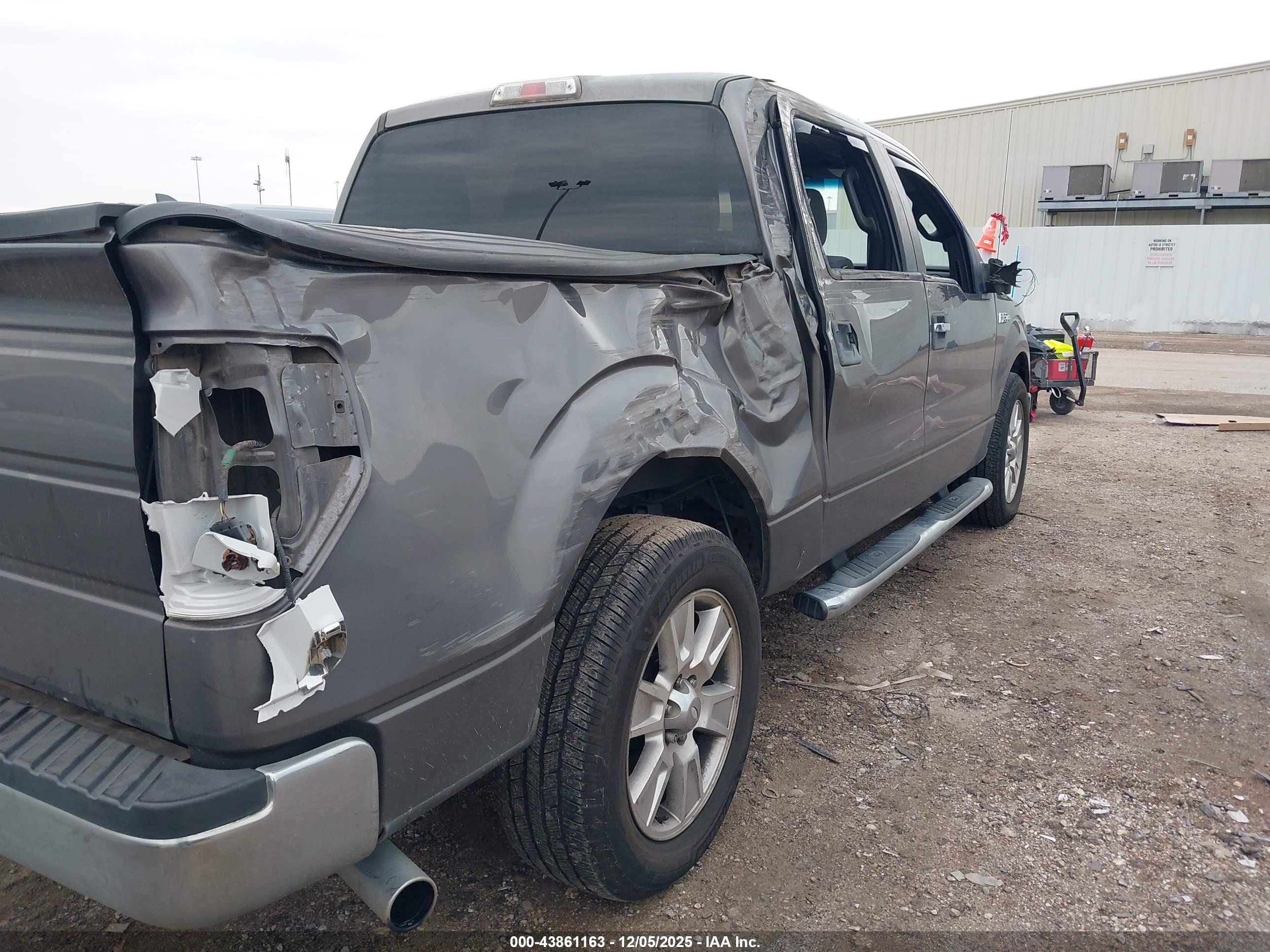 FORD F-150 image 6