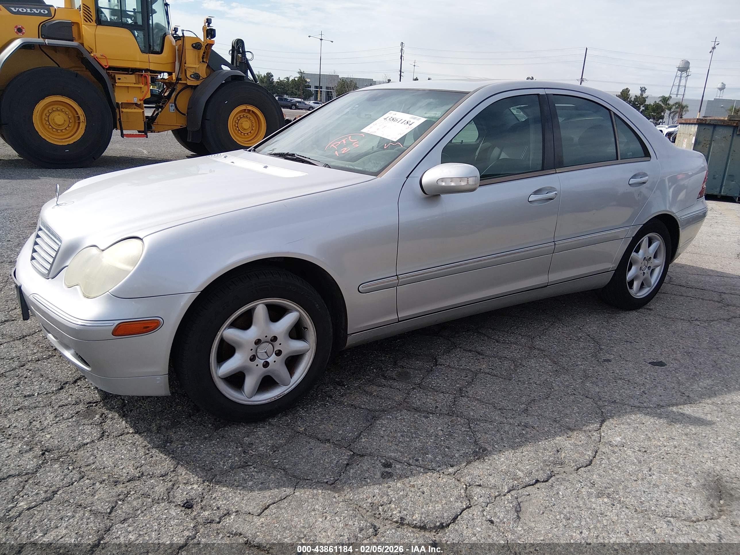 MERCEDES-BENZ C image 2