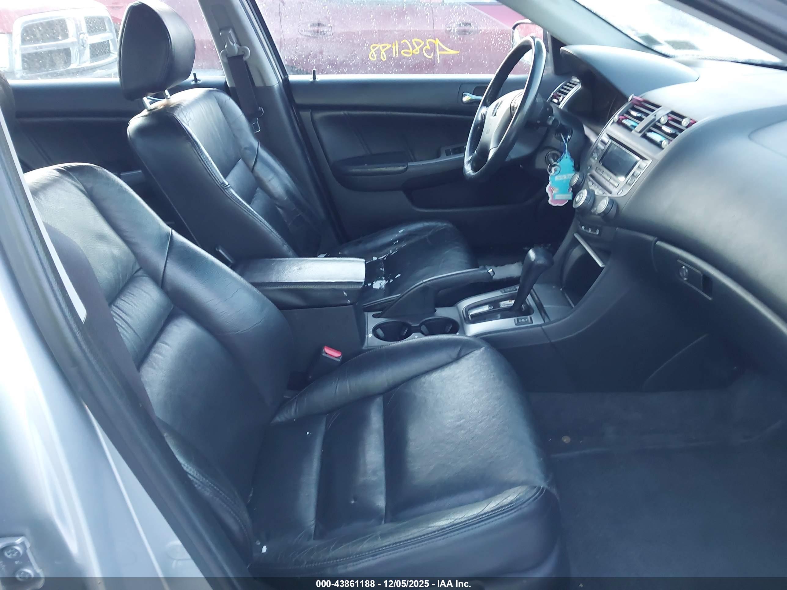 HONDA ACCORD image 5