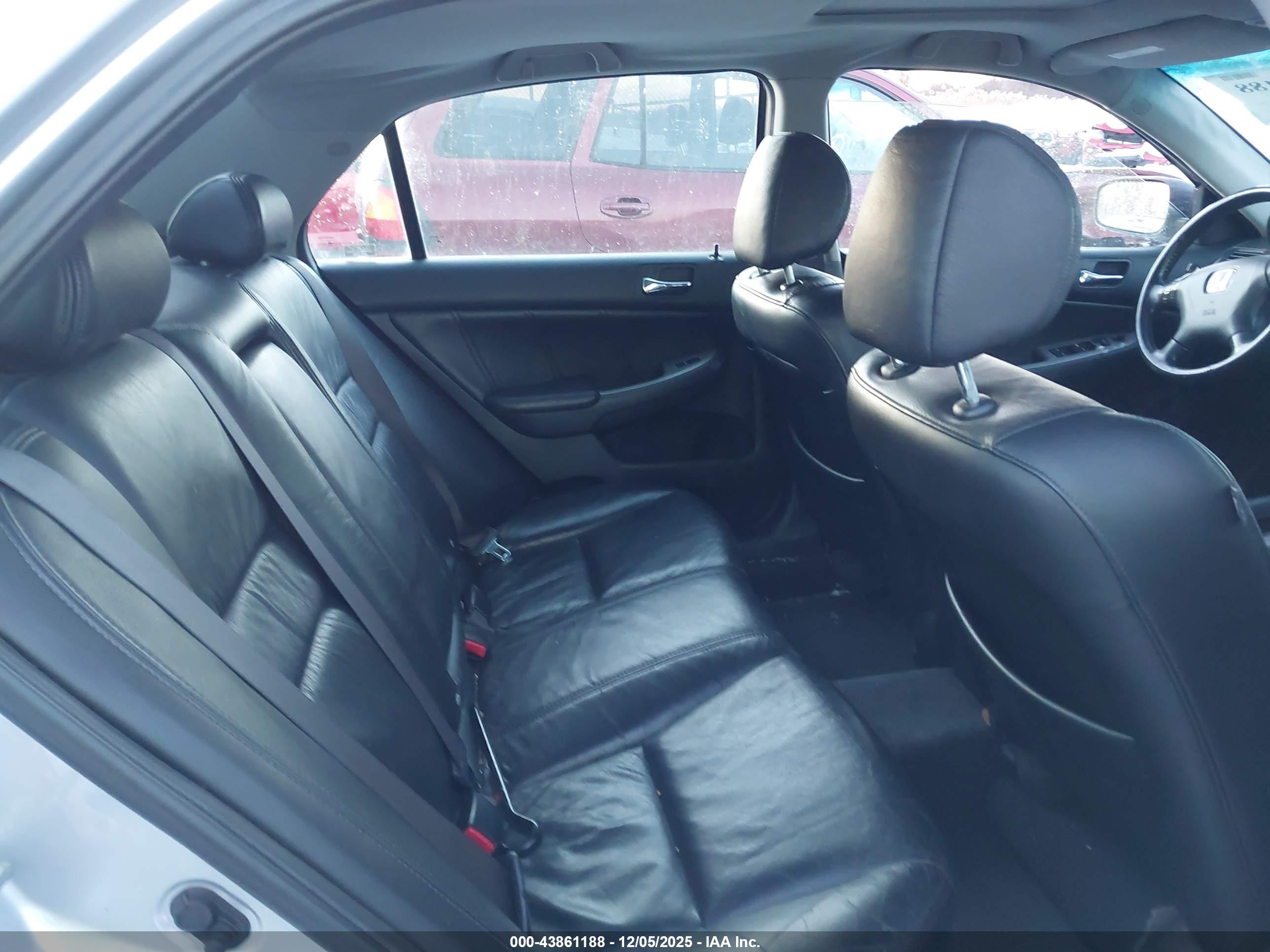 HONDA ACCORD image 8