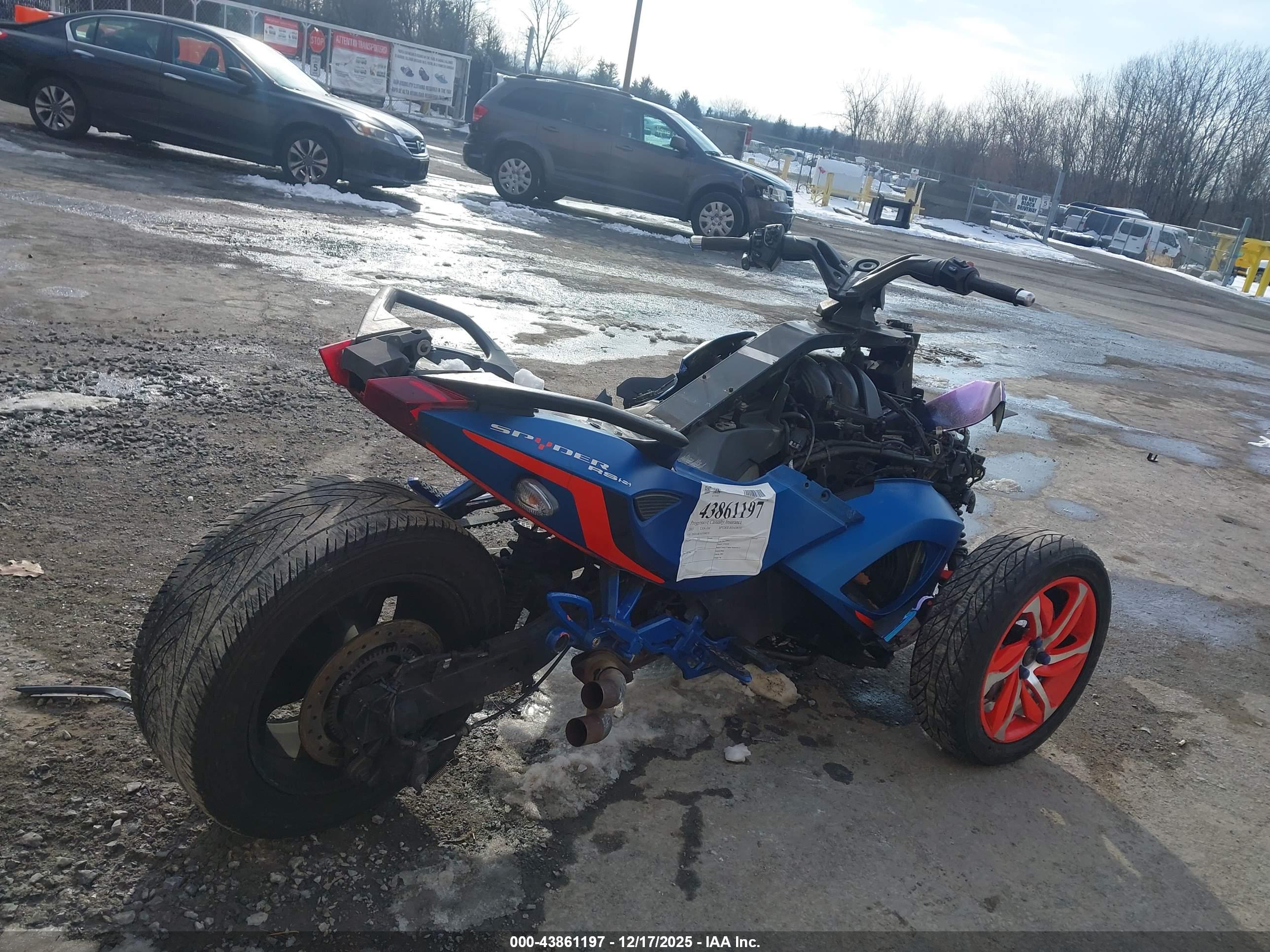 CAN-AM SPYDER image 4