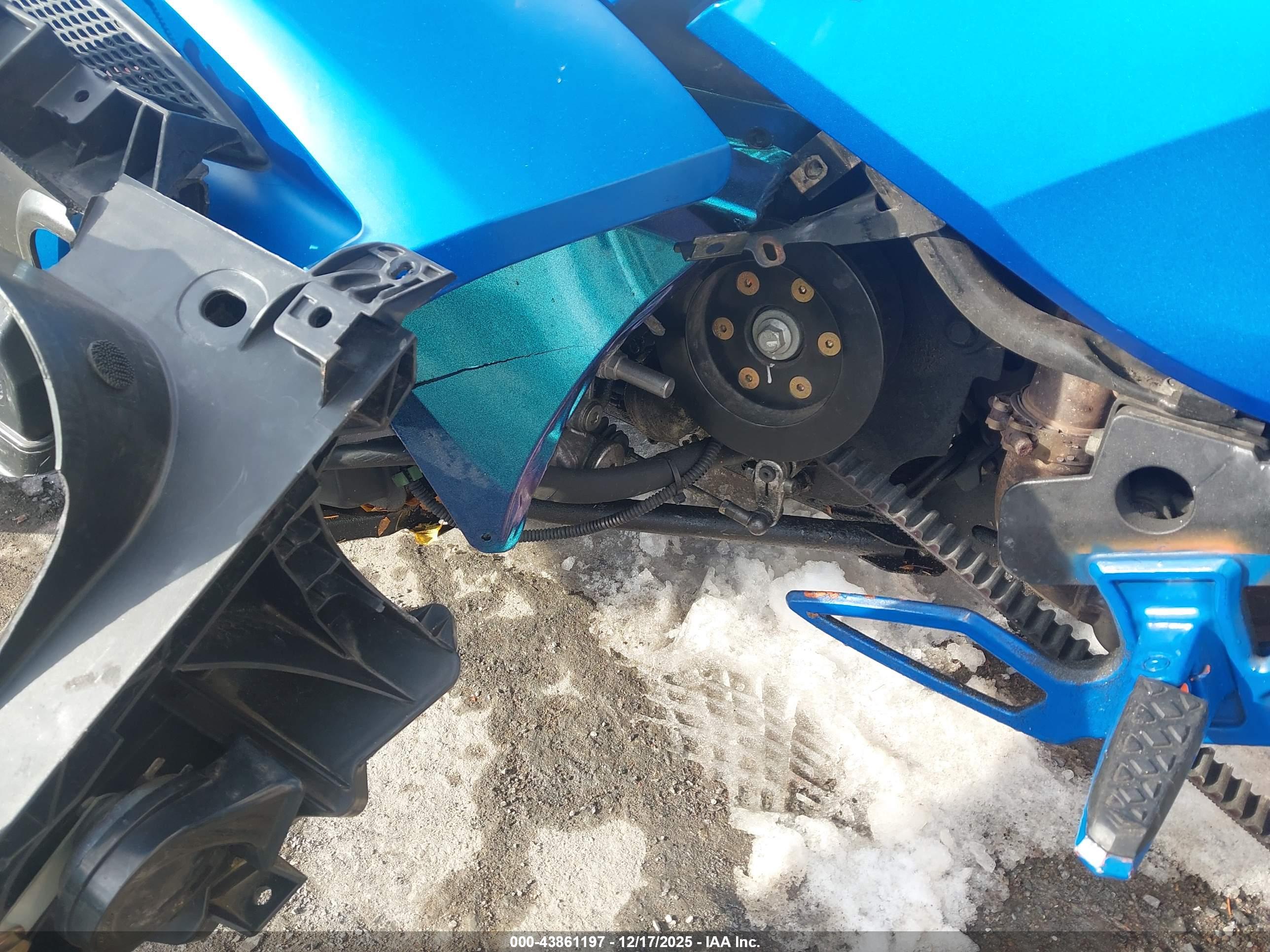 CAN-AM SPYDER image 9