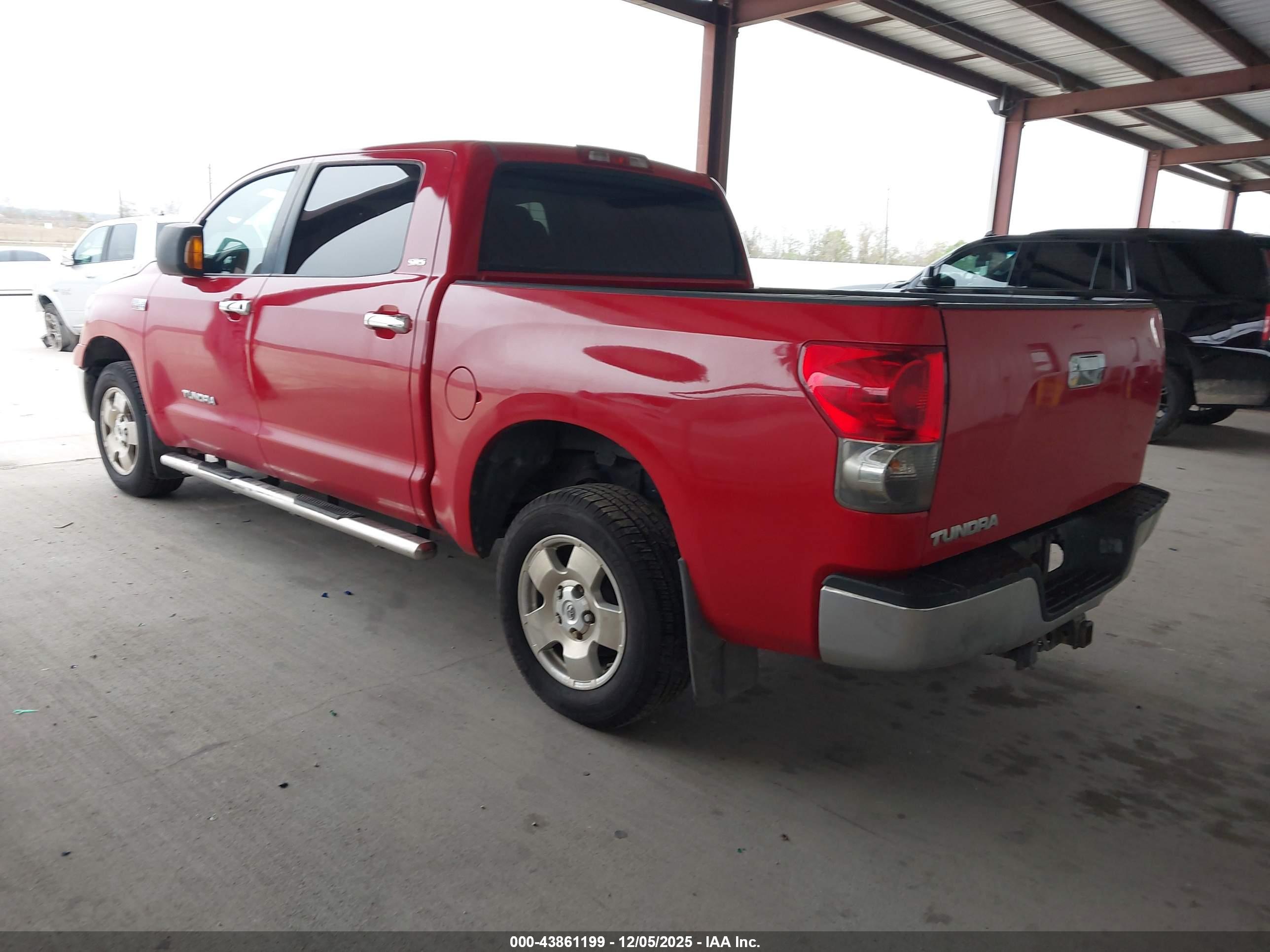 TOYOTA TUNDRA image 3